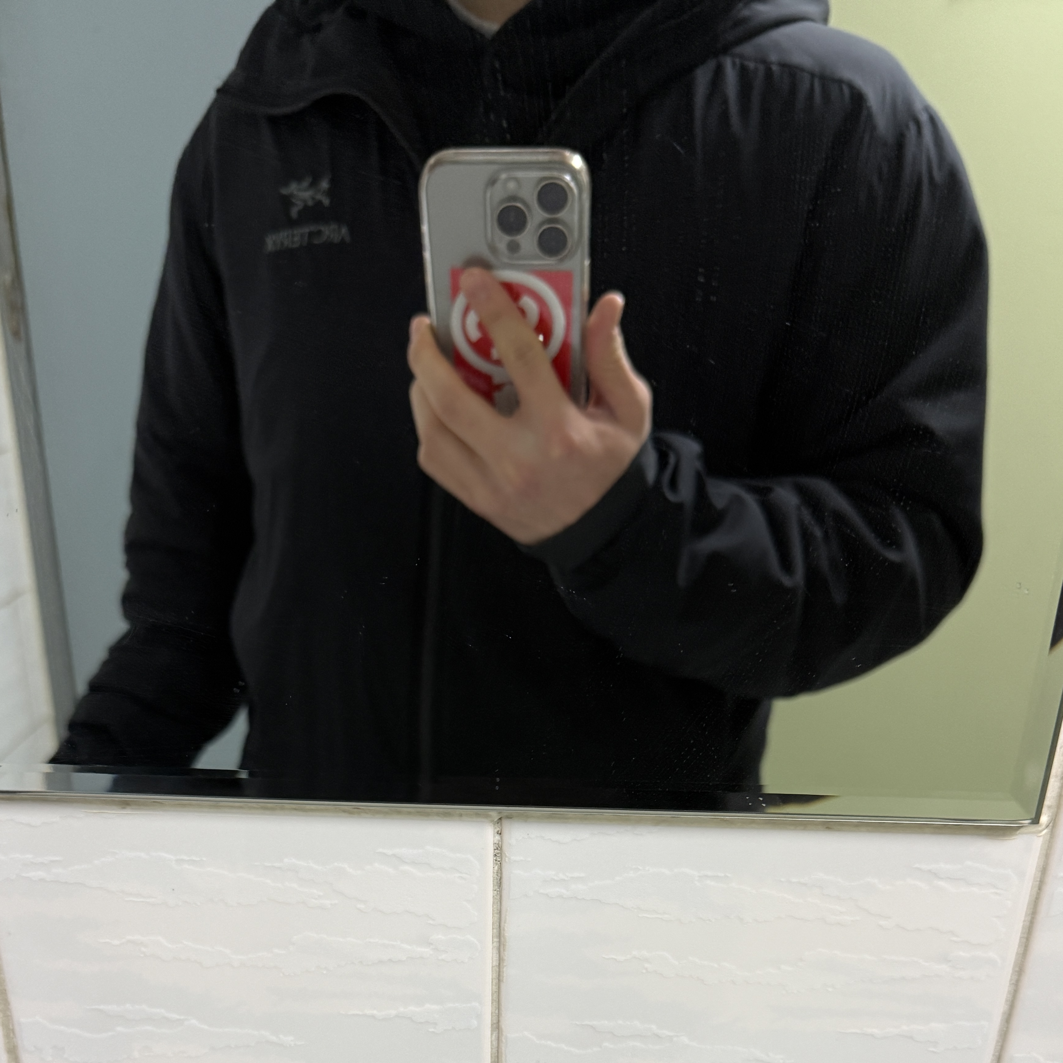 Arc'teryx Atom LT Hoody Black 착용 스타일