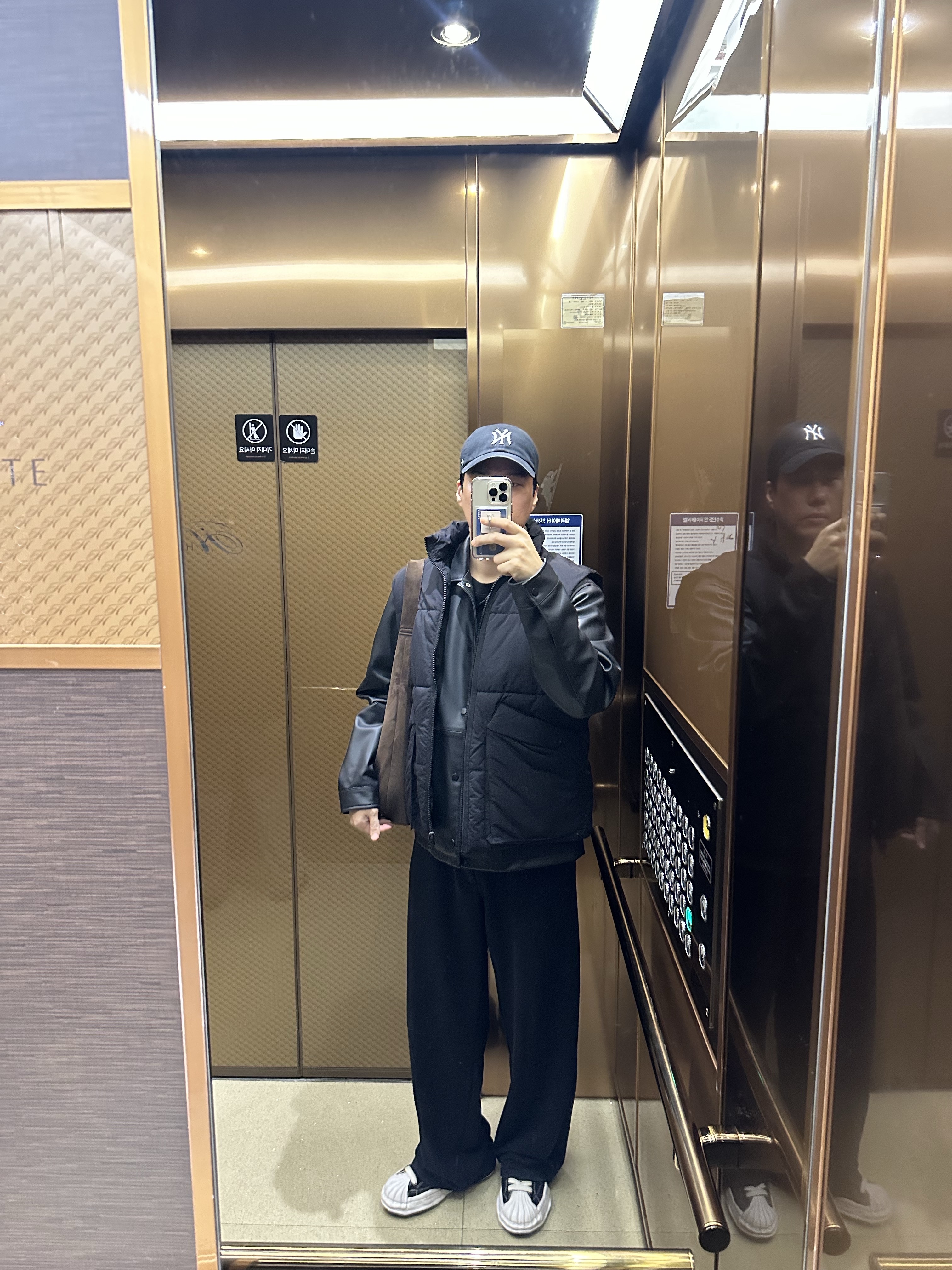 47 Brand New York Yankees BW Clean Up Black, Maison Mihara Yasuhiro Blakey OG Sole Canvas Low-top Sneakers Black White 착용 스타일