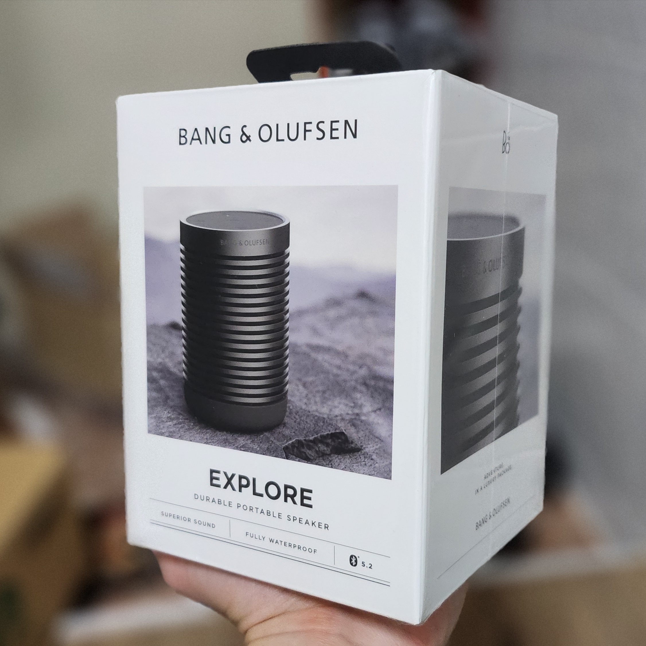 [12% 쿠폰] Bang & Olufsen Beosound Explore Black Anthracite, Bang & Olufsen Beosound Explore Black (Korean Ver.) 착용 스타일 - 2