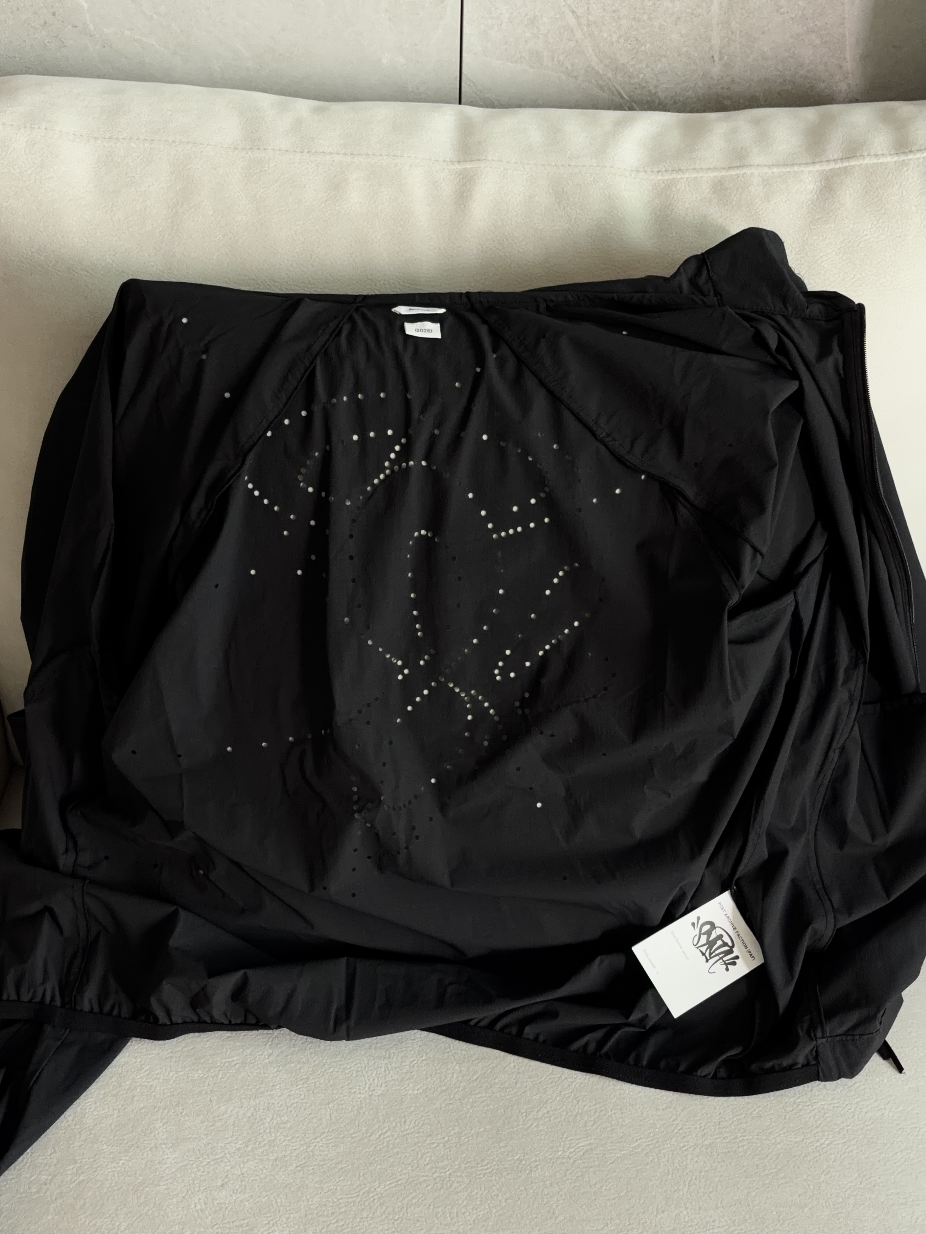 Post Archive Faction (Paf) x Central Cee Syna Runner Jacket Black 착용 스타일