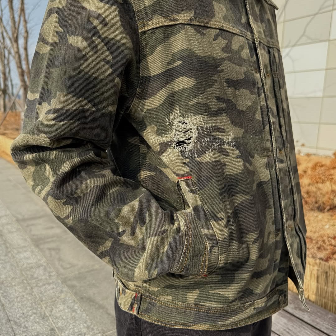 MAINBOOTH Destroyed Camo Trucker Jacket CAMO 착용 스타일 - 3