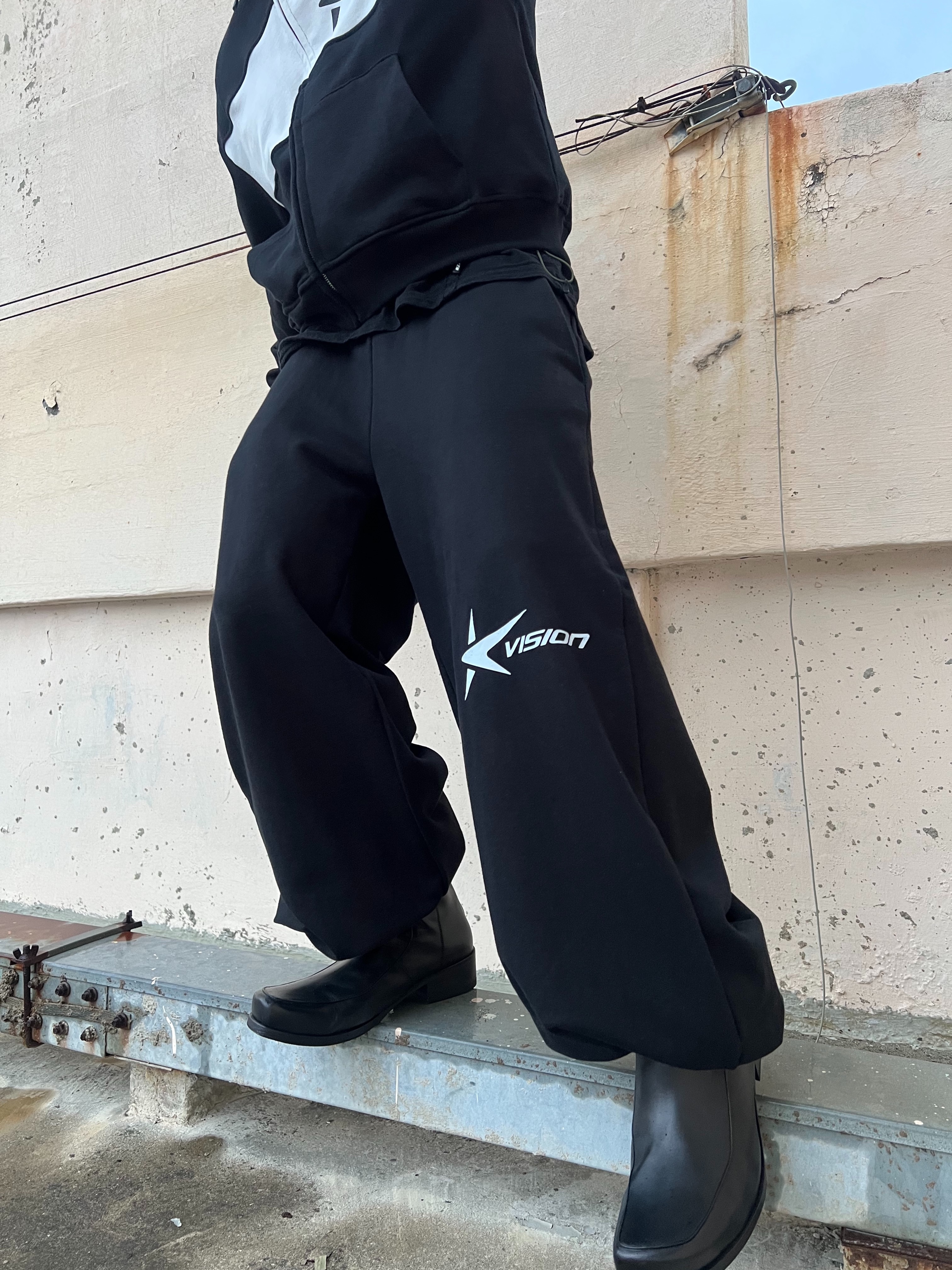 Civision by CSC Star Logo Hoodie Zip-Up Black, Civision by CSC Star Logo Jogger Pants Black 착용 스타일 - 6