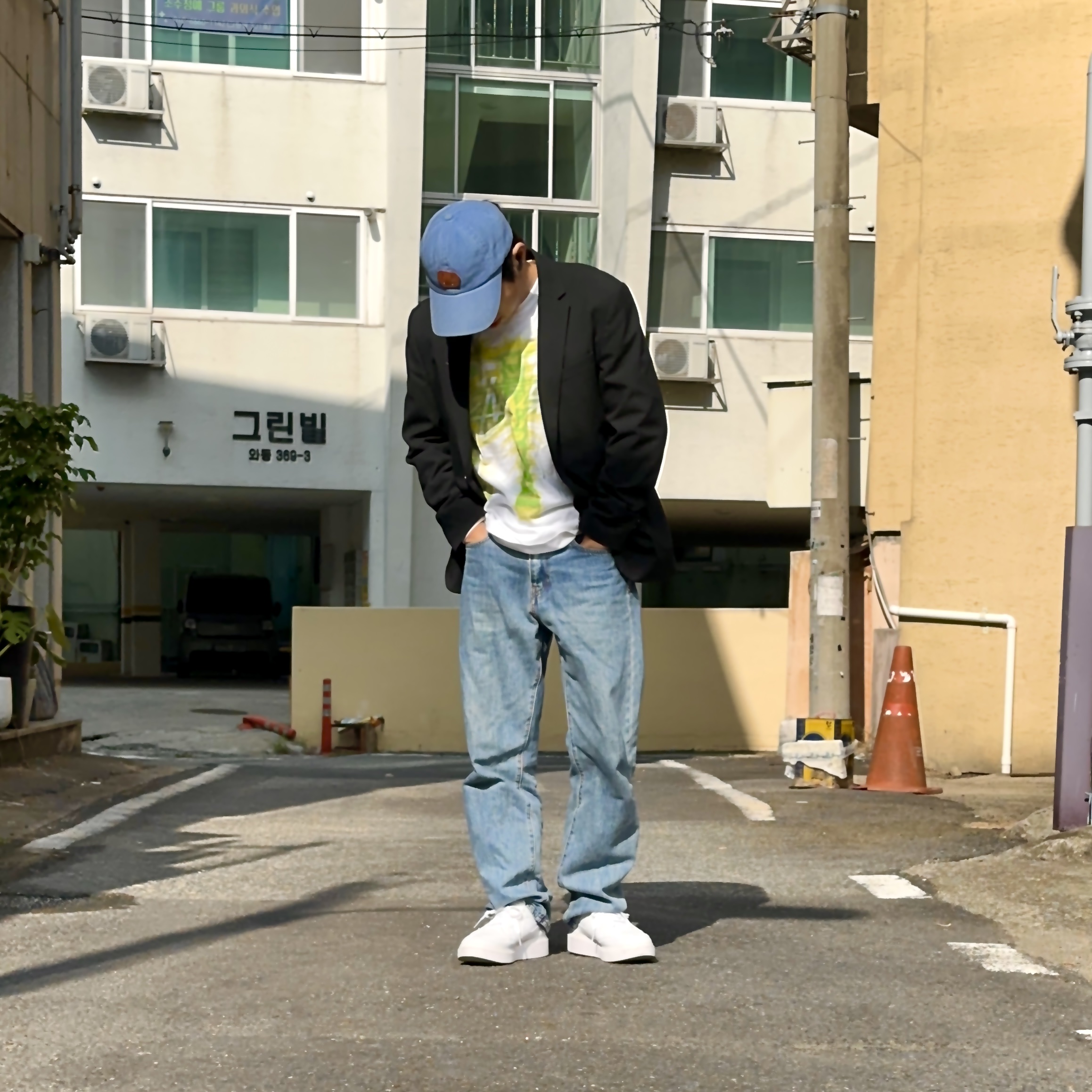 Nike x Peaceminusone Kwondo1 White, Stussy Rib Cage LS T-Shirt White 착용 스타일