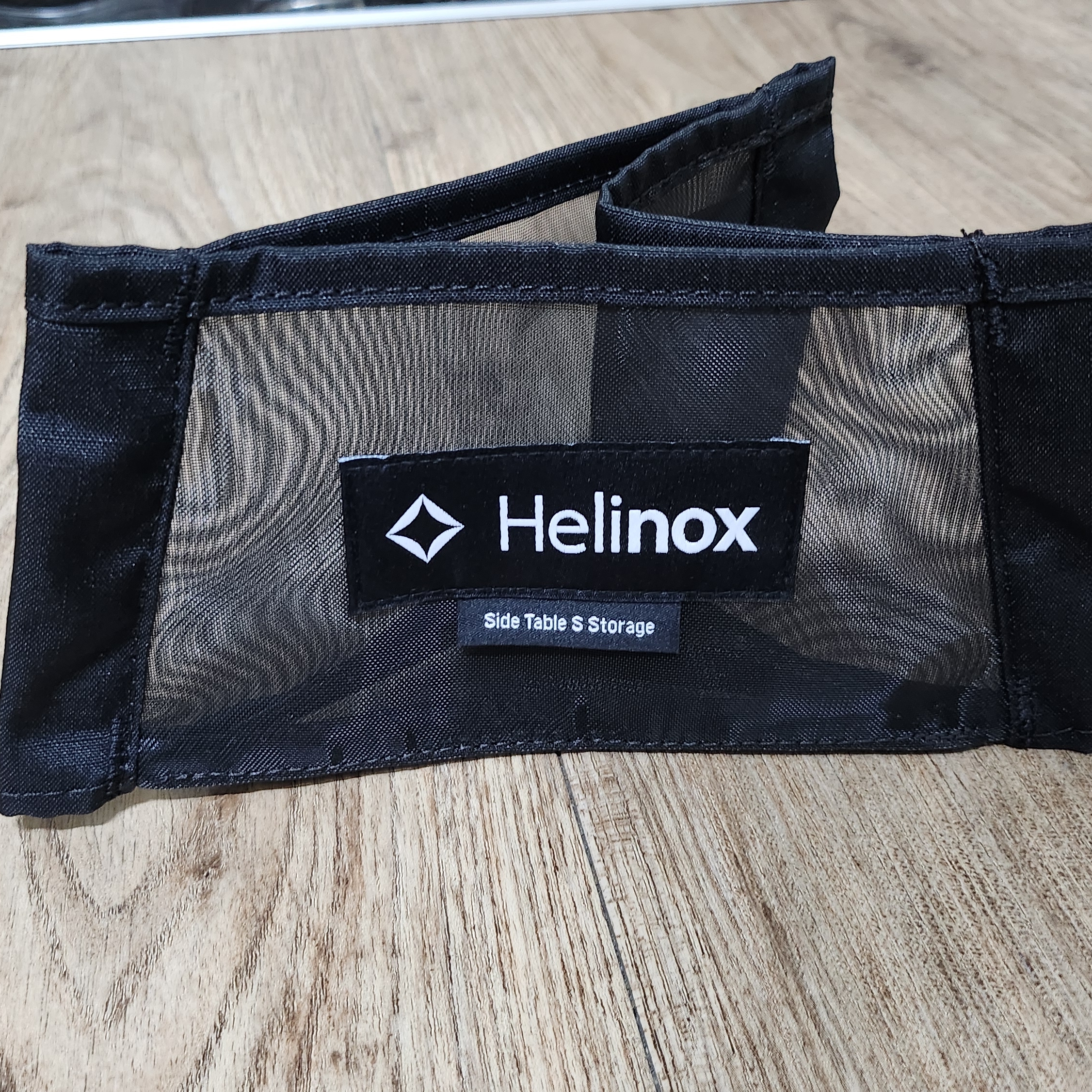 Helinox x Fragment Design Side Table S Black Navy 착용 스타일 - 3
