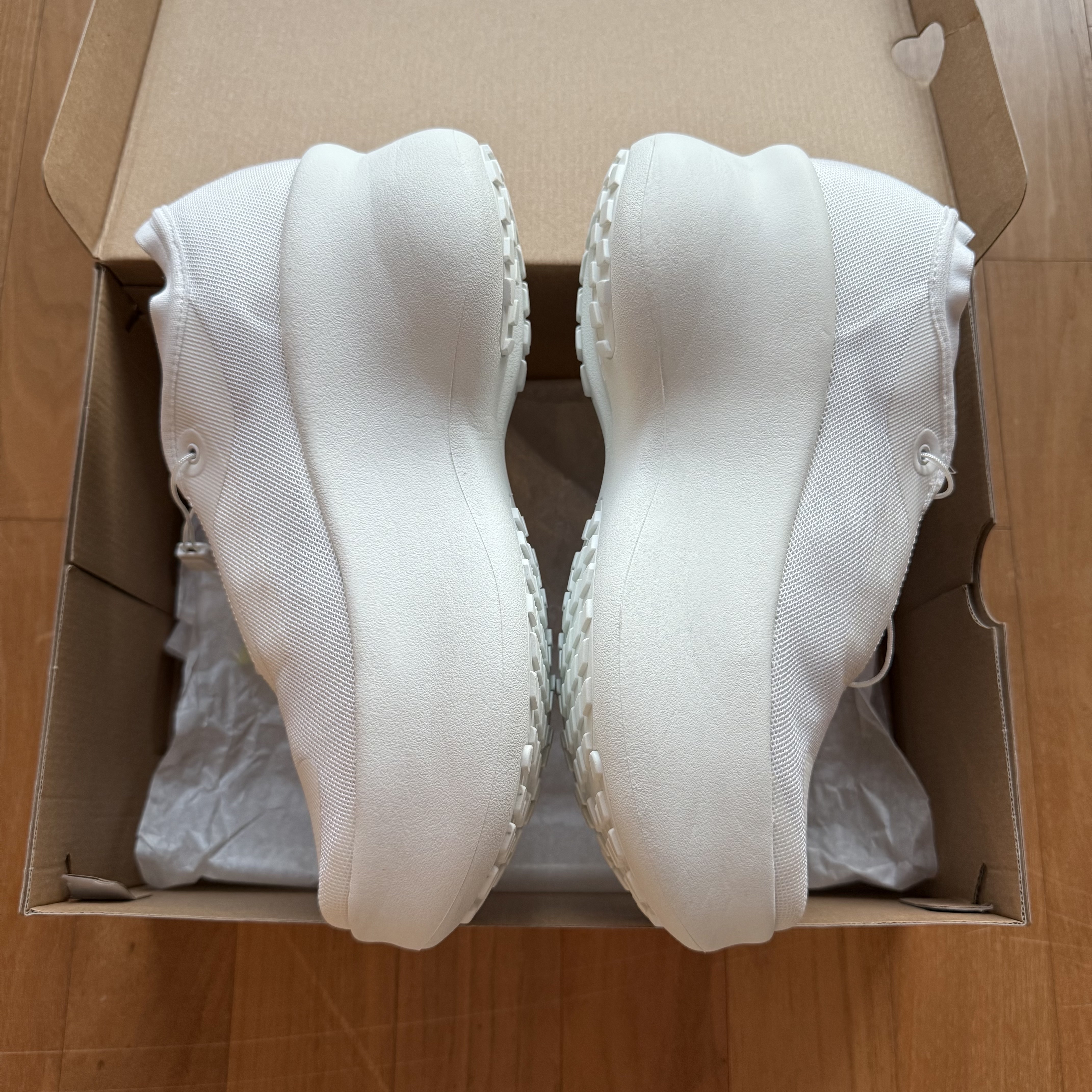 Salomon x Comme des Garcons Slip-On Platform White 착용 스타일