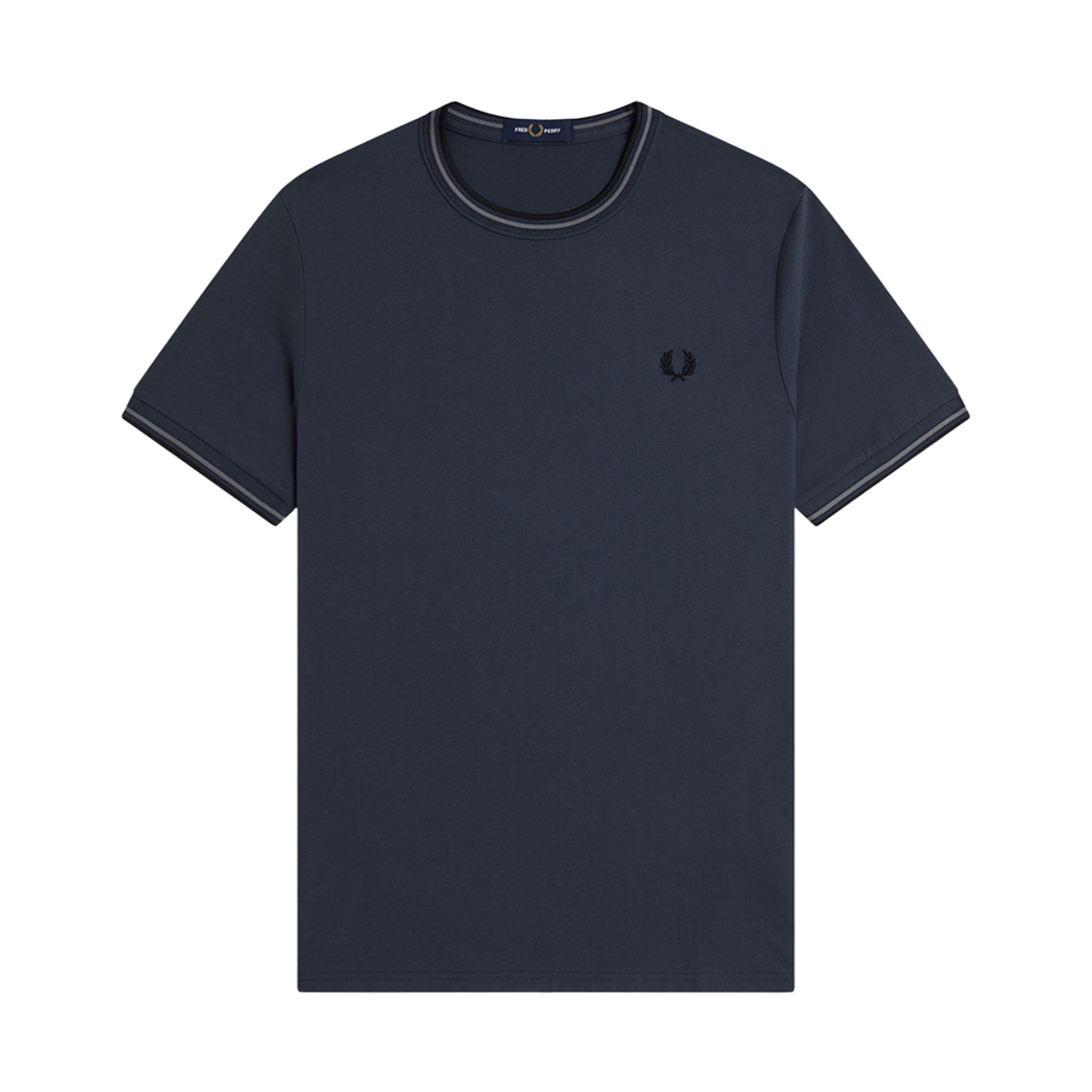 [KREAM 단독] 프레드페리 트윈 팁 티셔츠 다크에어포스 스톡포트블루 블랙([KREAM 단독] Fred Perry Twin Tipped T-Shirt Dark Airforce Stockport Blue Black)