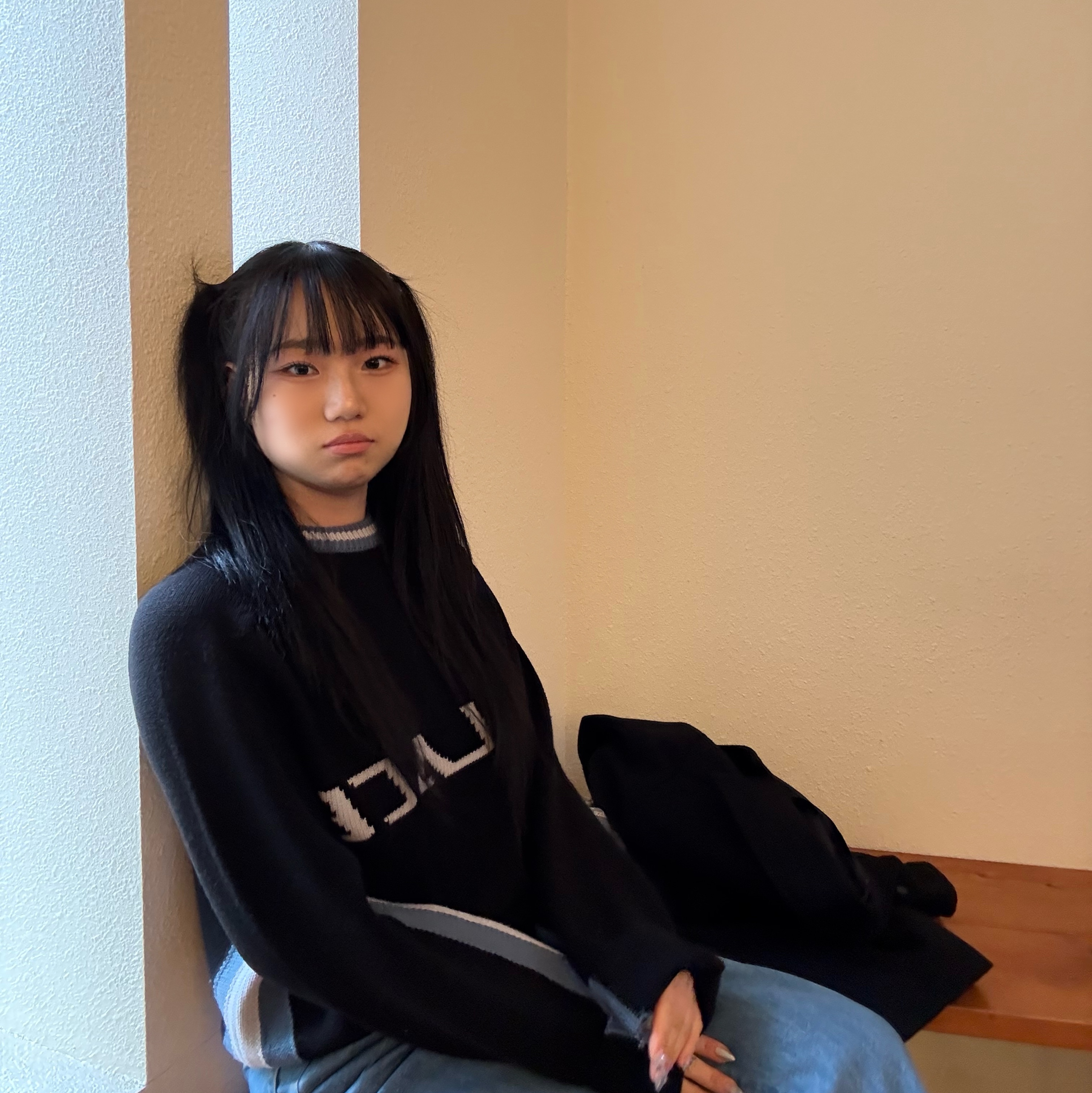 Palace Tri Colour Knit Black - 25SS 착용 스타일