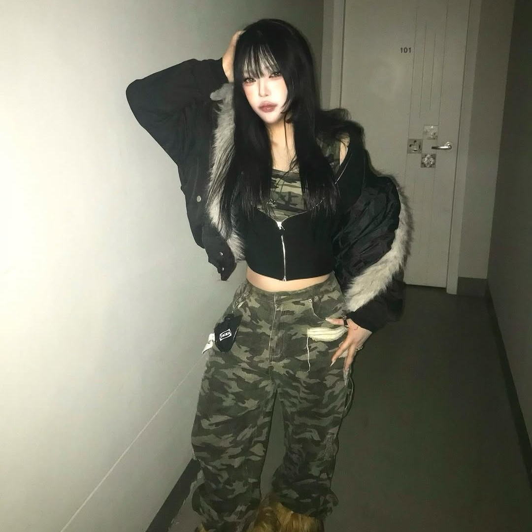 [트리플적립] MAINBOOTH Destroyed Camo Pants CAMO 착용 스타일 - 2