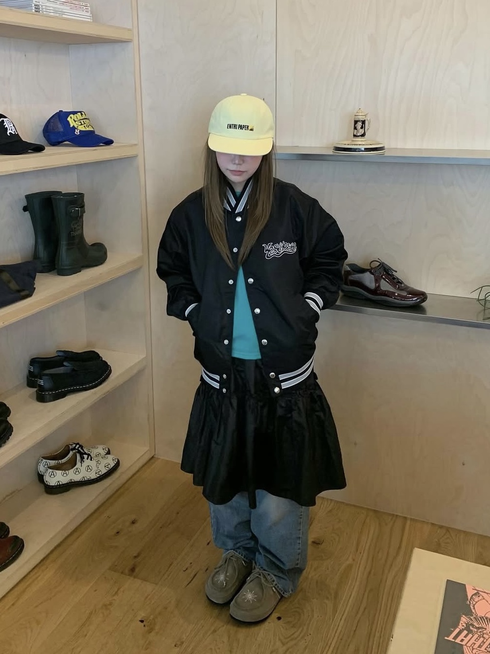 [더블적립] YESEYESEE Y.E.S Team Stadium Jacket Black, Millo Archive X Negative Three Crescendo Desert Mule Beige 착용 스타일