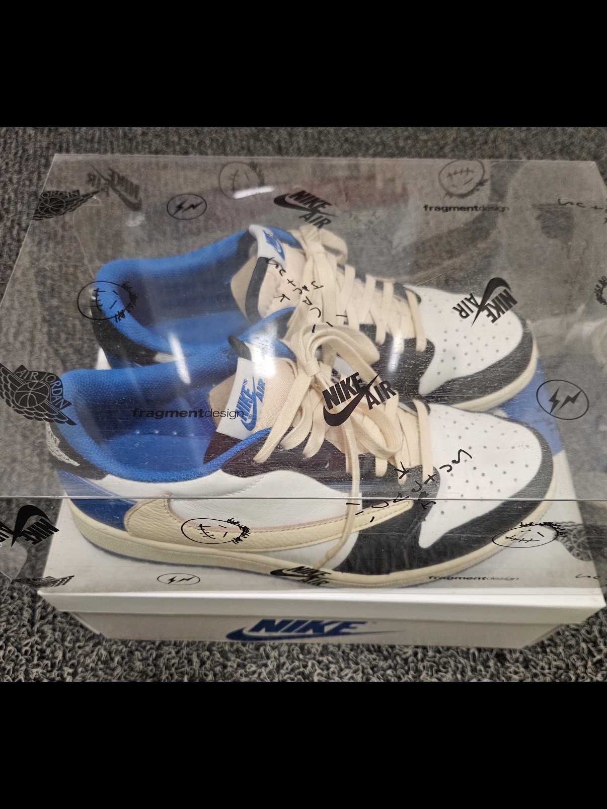 Jordan 1 x Travis Scott x Fragment Retro Low OG SP Military Blue 착용 스타일 - 1