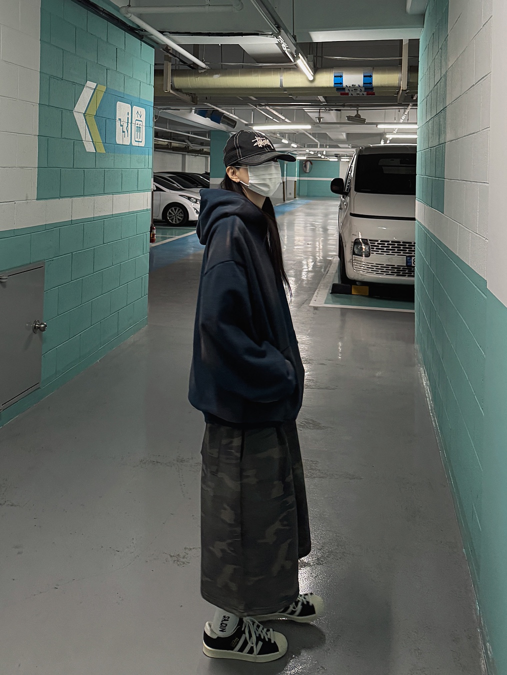 Stussy New Era 9twenty Basic Trucker Black, Salomon Everyday Crew Socks White (3 Pack) 착용 스타일 - 3