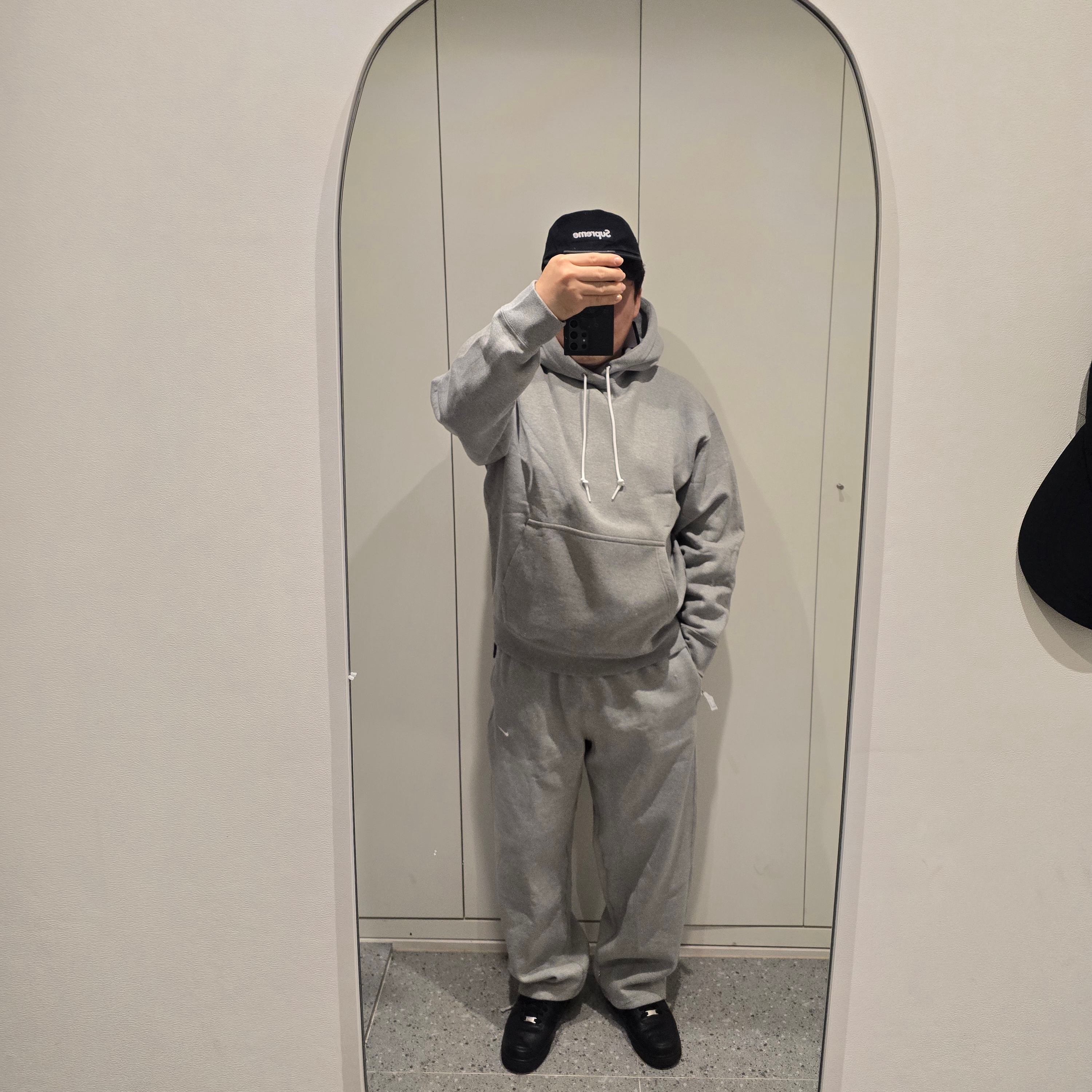 Nike Solo Swoosh Fleece Pullover Hoodie Grey - Asia, Nike NSW Swoosh Open Hem Fleece Pants Dark Grey Heather - Asia 착용 스타일 - 1