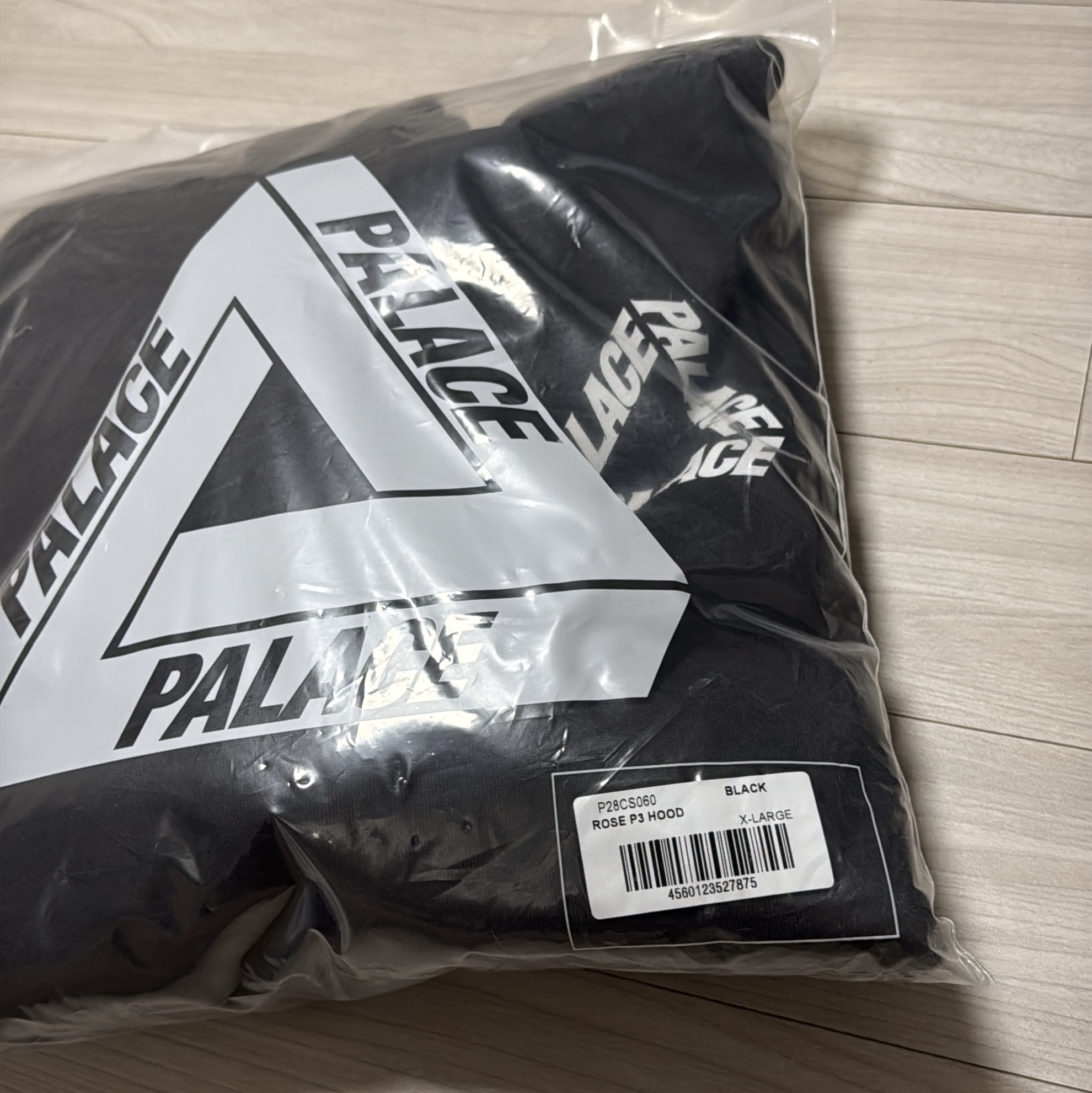Palace Rose P3 Hood Black - 25SS 착용 스타일