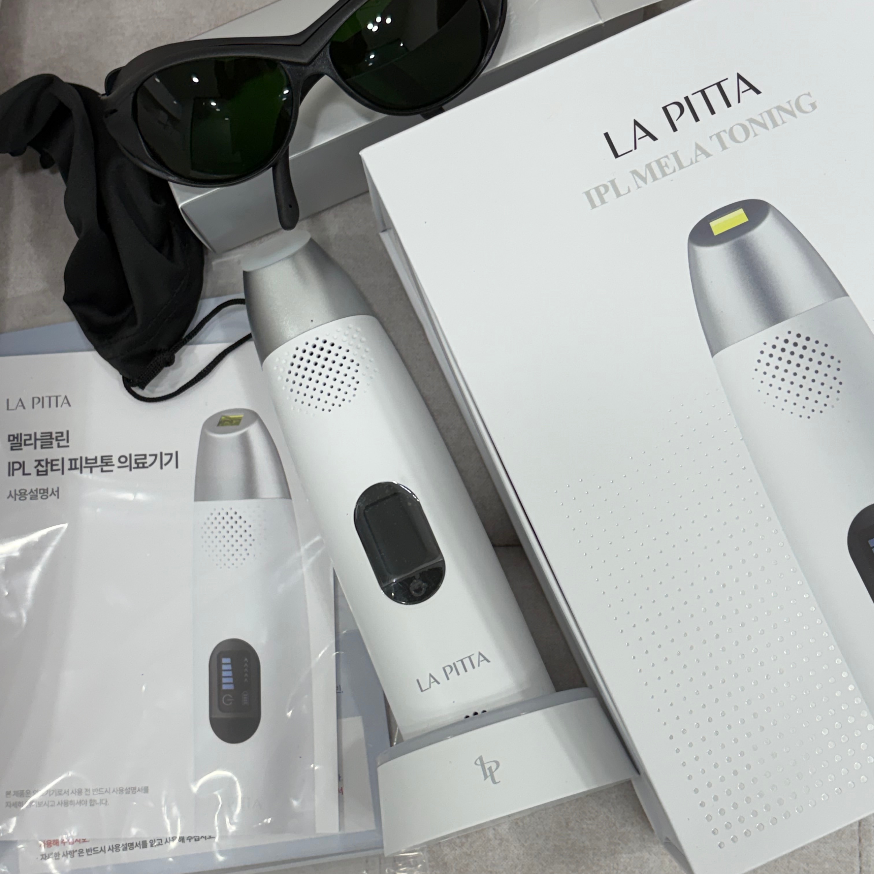 LA PITTA Melaclean IPL Pigmentation & Skin Tone Correction Medical Device 착용 스타일