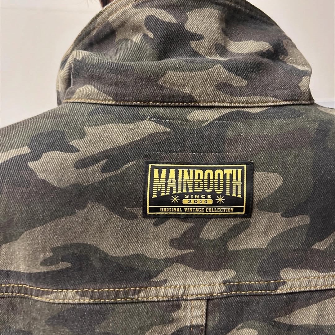 [트리플적립] MAINBOOTH Destroyed Camo Trucker Jacket CAMO 착용 스타일 - 4