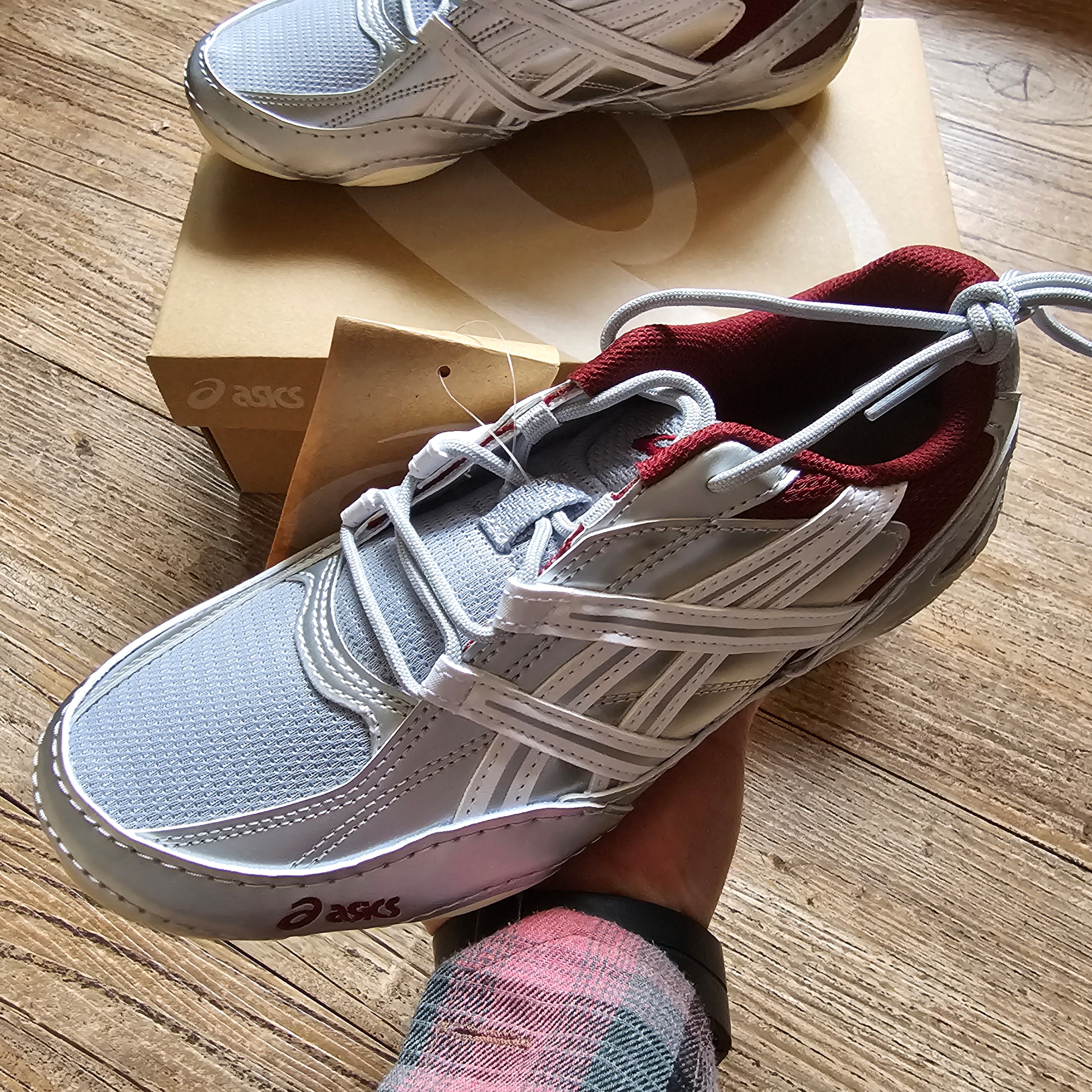 Asics Hypersync Piedmont Grey Pure Silver 착용 스타일 - 3