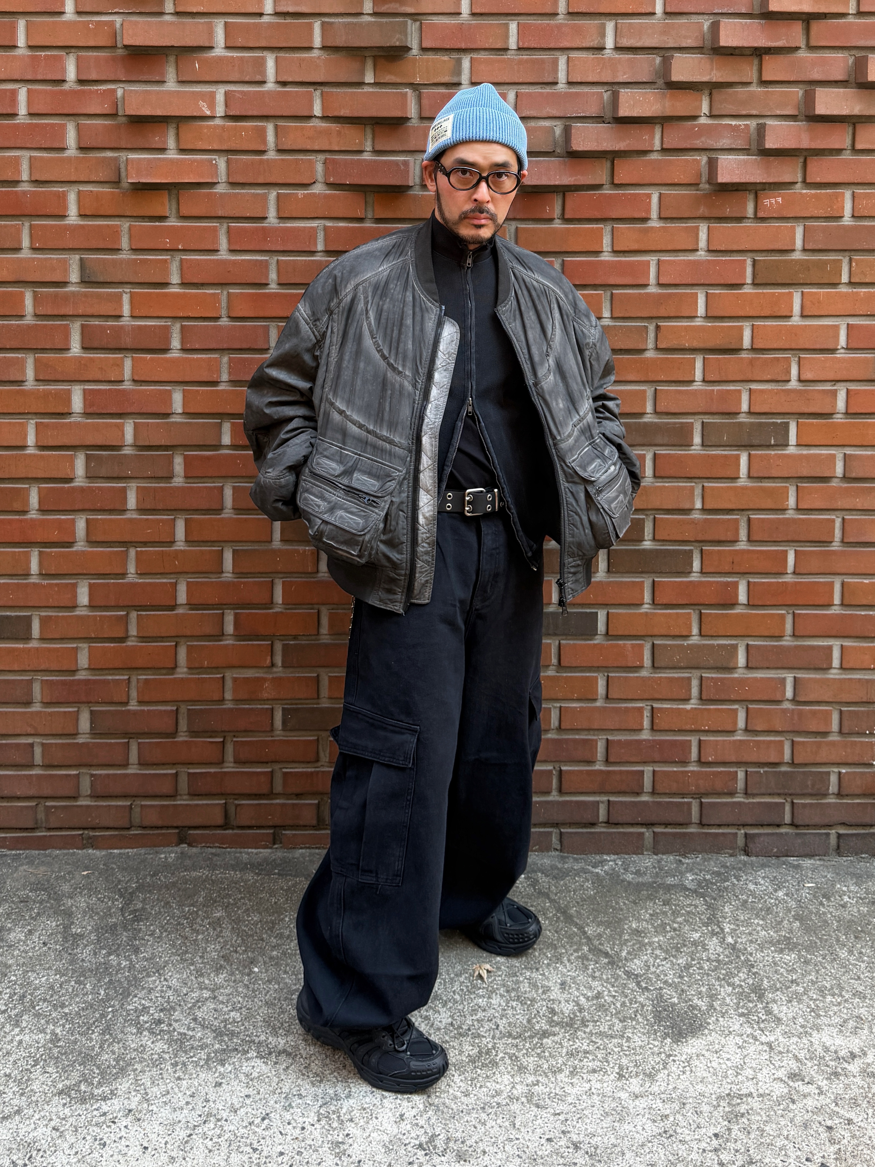 K-SWISS M KONEJO S BK, Undermycar Mu.156 Classic Logo Brush Washed Ribbed Mock Neck Zip-Up Washed Black 착용 스타일 - 1