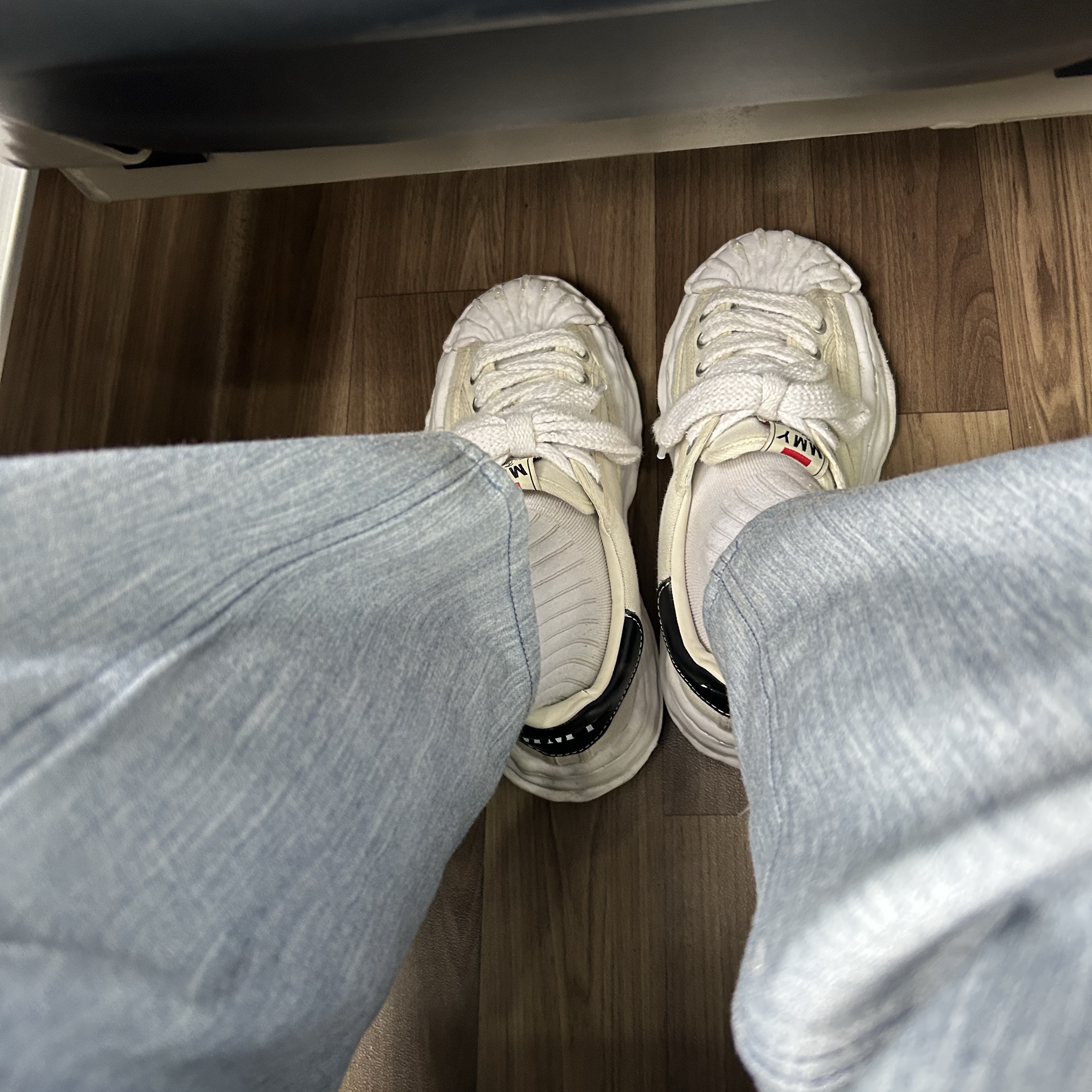 Maison Mihara Yasuhiro Blakey OG Sole Canvas Low-top Sneakers White 착용 스타일