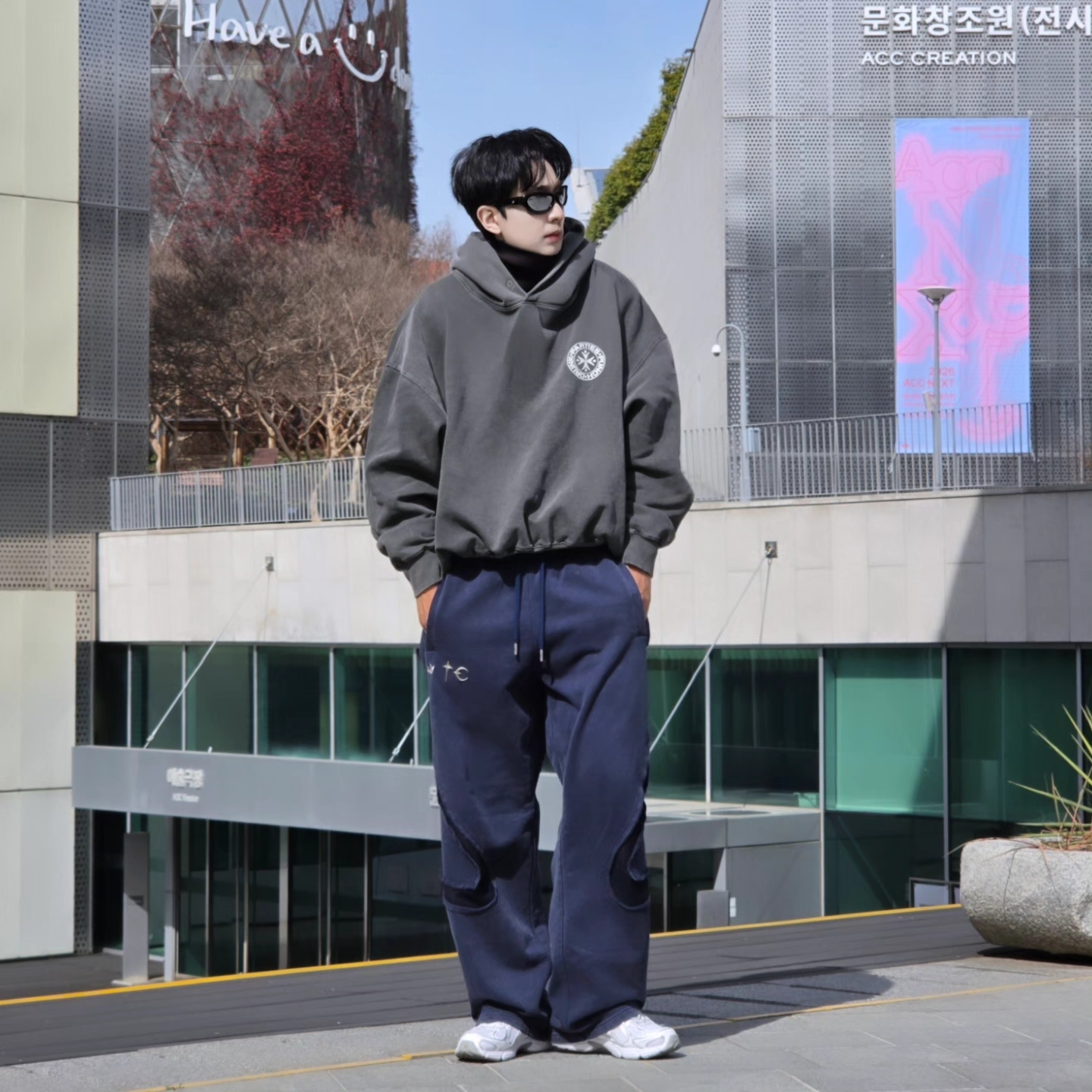 Punch Drunk Parties Circle Logo Garment Dyed Hoodie Charcoal, Adidas x Thug Club Teamgeist Sweatpants Night Indigo - KR Sizing 착용 스타일 - 4