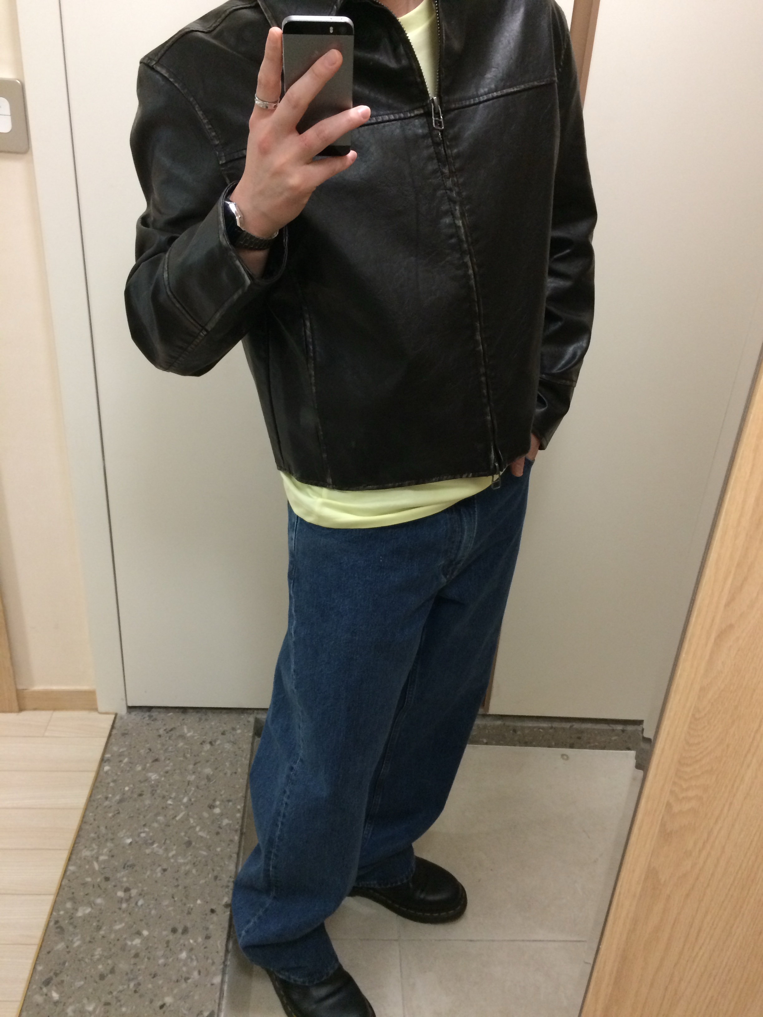 Dr. Martens 1461 Smooth Black, Zara Leather Jacket Black 착용 스타일 - 4