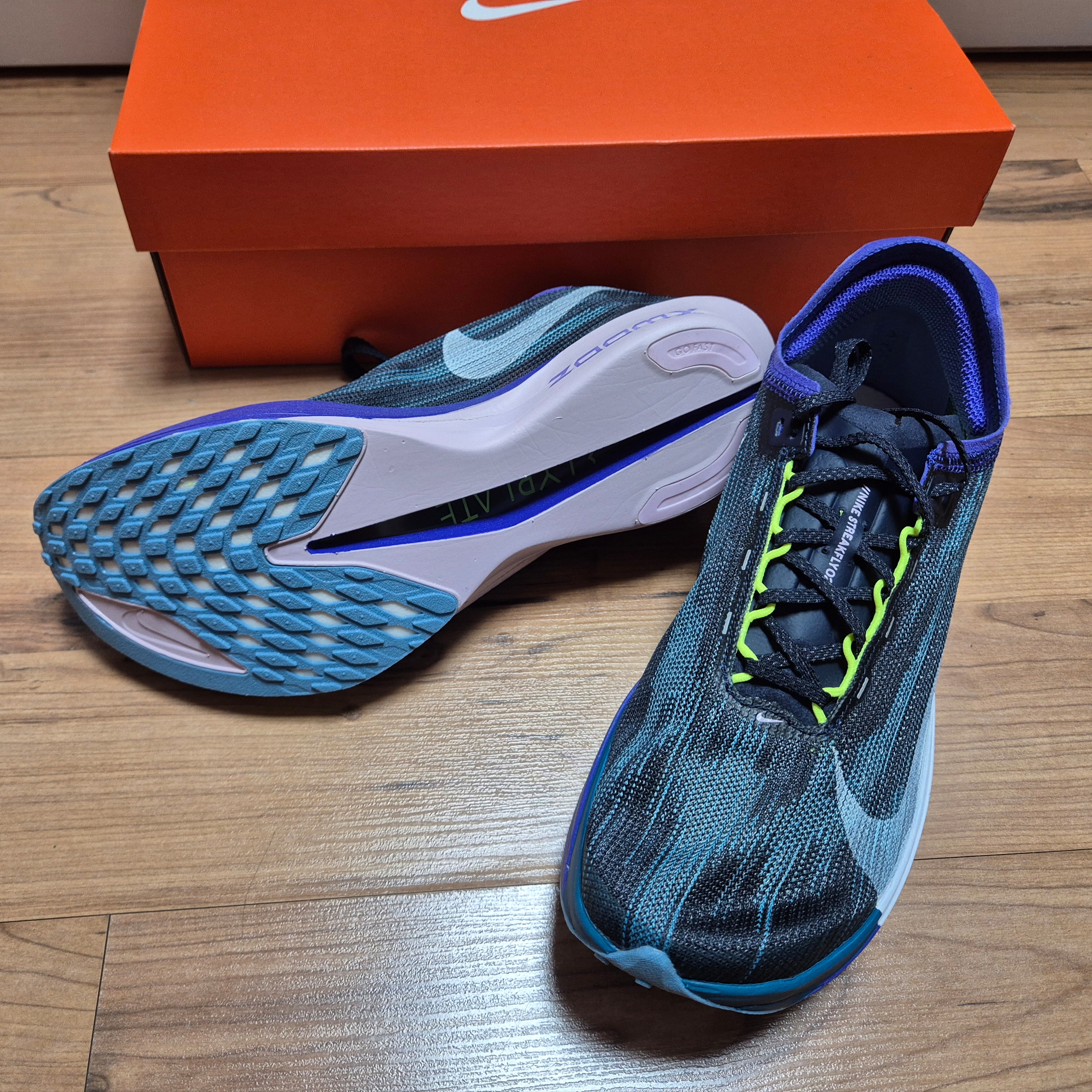 Nike ZoomX Streakfly 2 Obsidian Persian Violet 착용 스타일 - 2