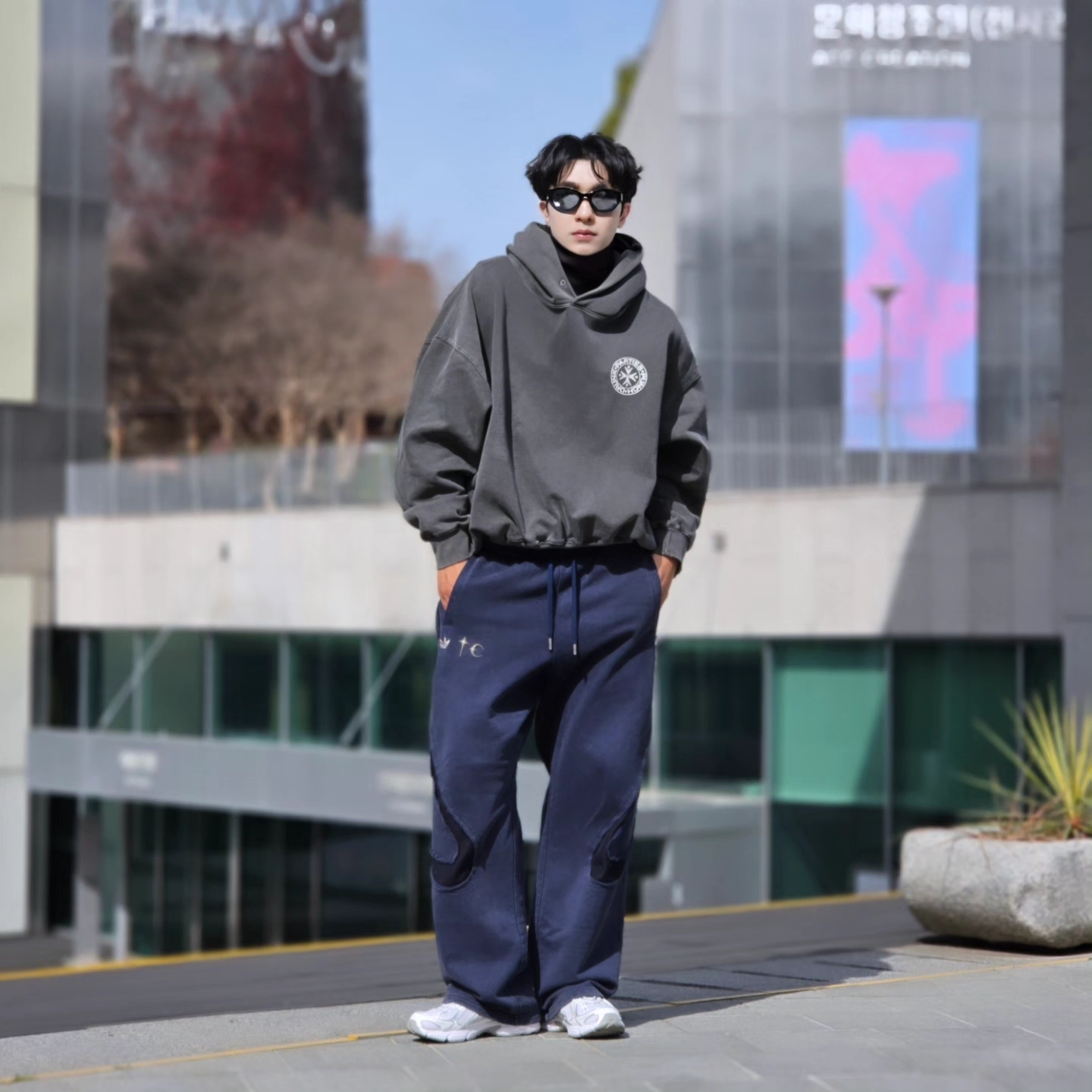 Punch Drunk Parties Circle Logo Garment Dyed Hoodie Charcoal, Adidas x Thug Club Teamgeist Sweatpants Night Indigo - KR Sizing 착용 스타일 - 5