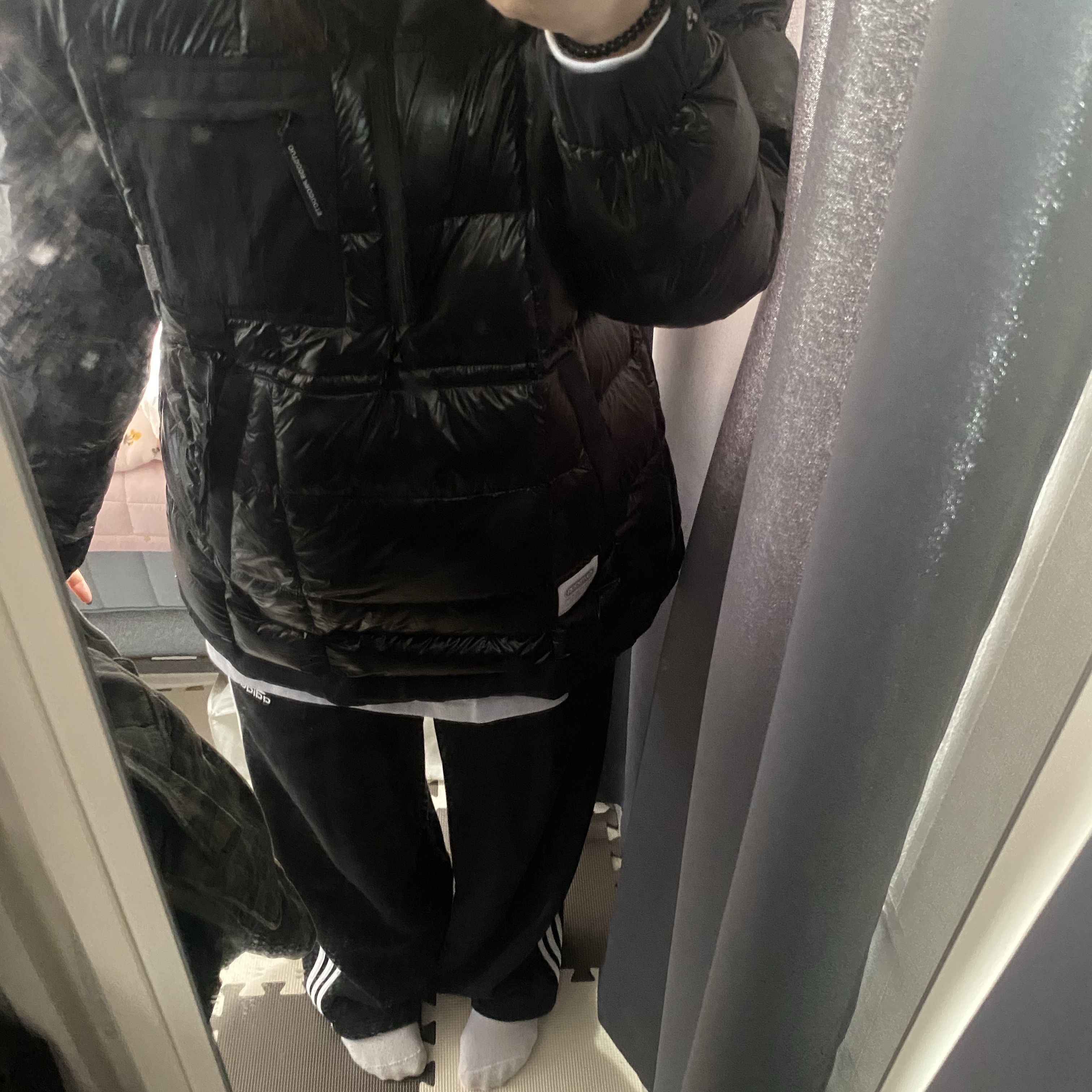 Nike Club Hooded Jacket Black White - Asia, (W) Nike Shox R4 White Metallic Silver 착용 스타일 - 4