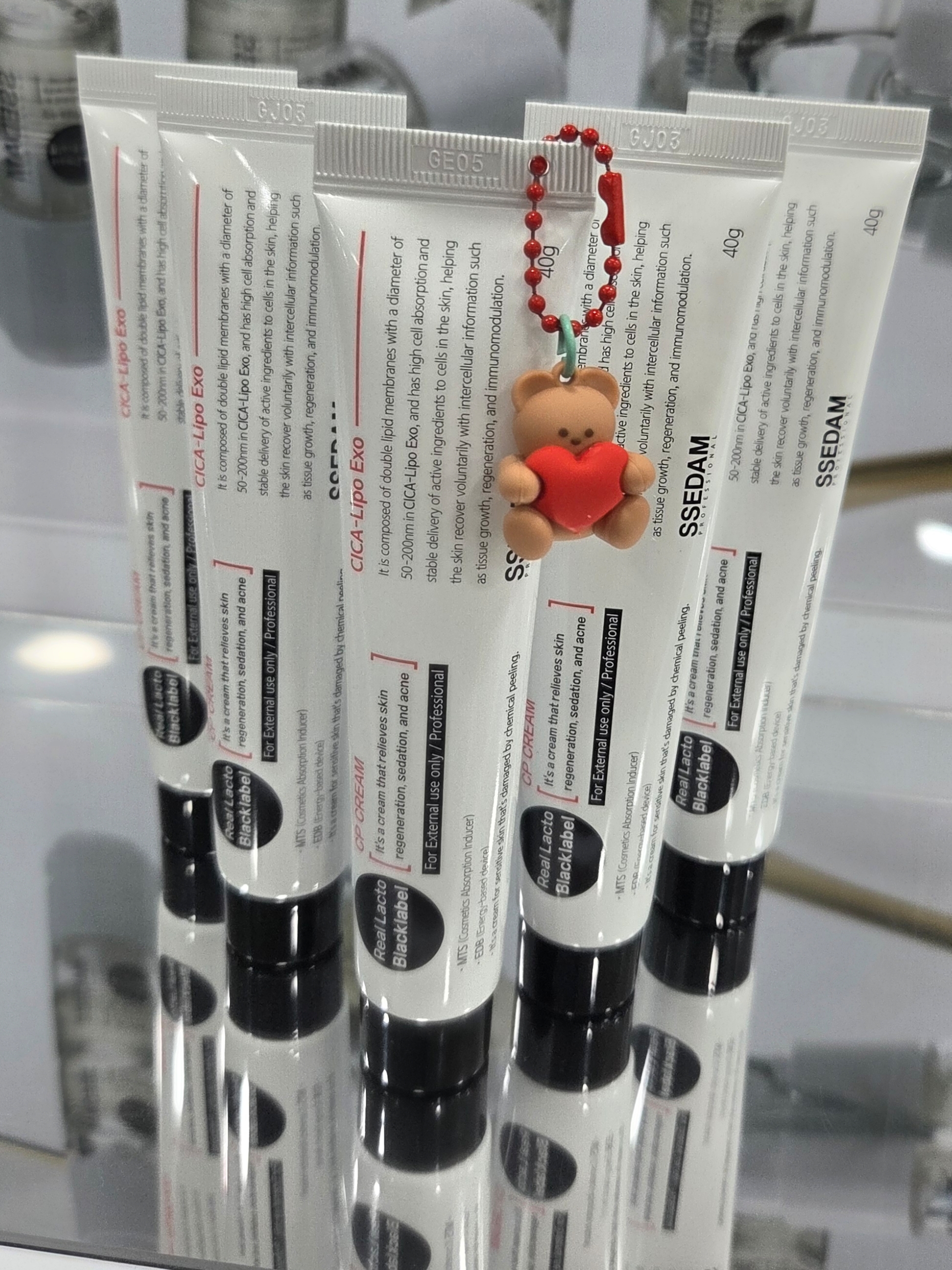 [KREAM단독] SSEDAM  Reallacto Blacklabel CP Cream 착용 스타일
