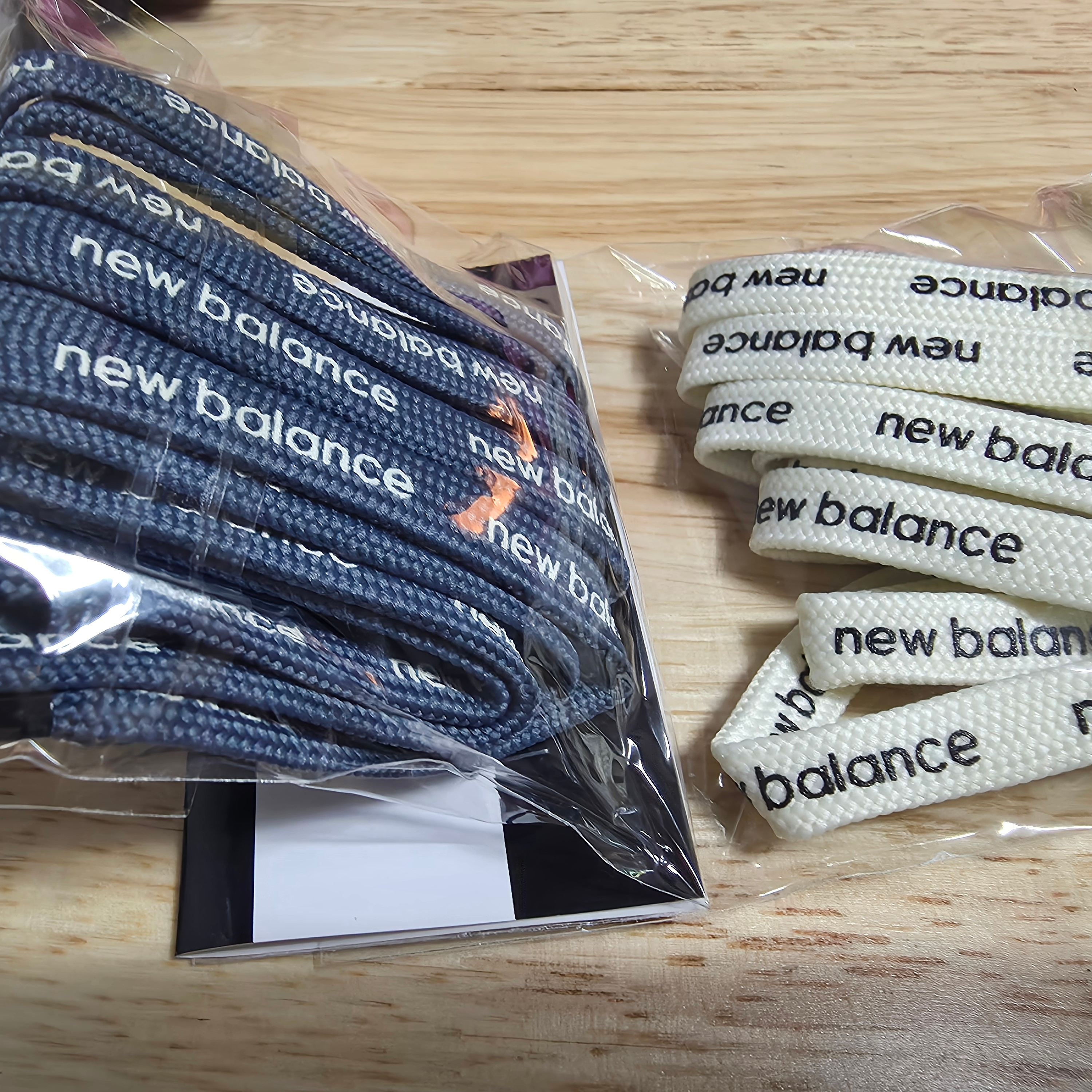 New Balance 1906A Silver Metallic Castlerock 착용 스타일 - 3