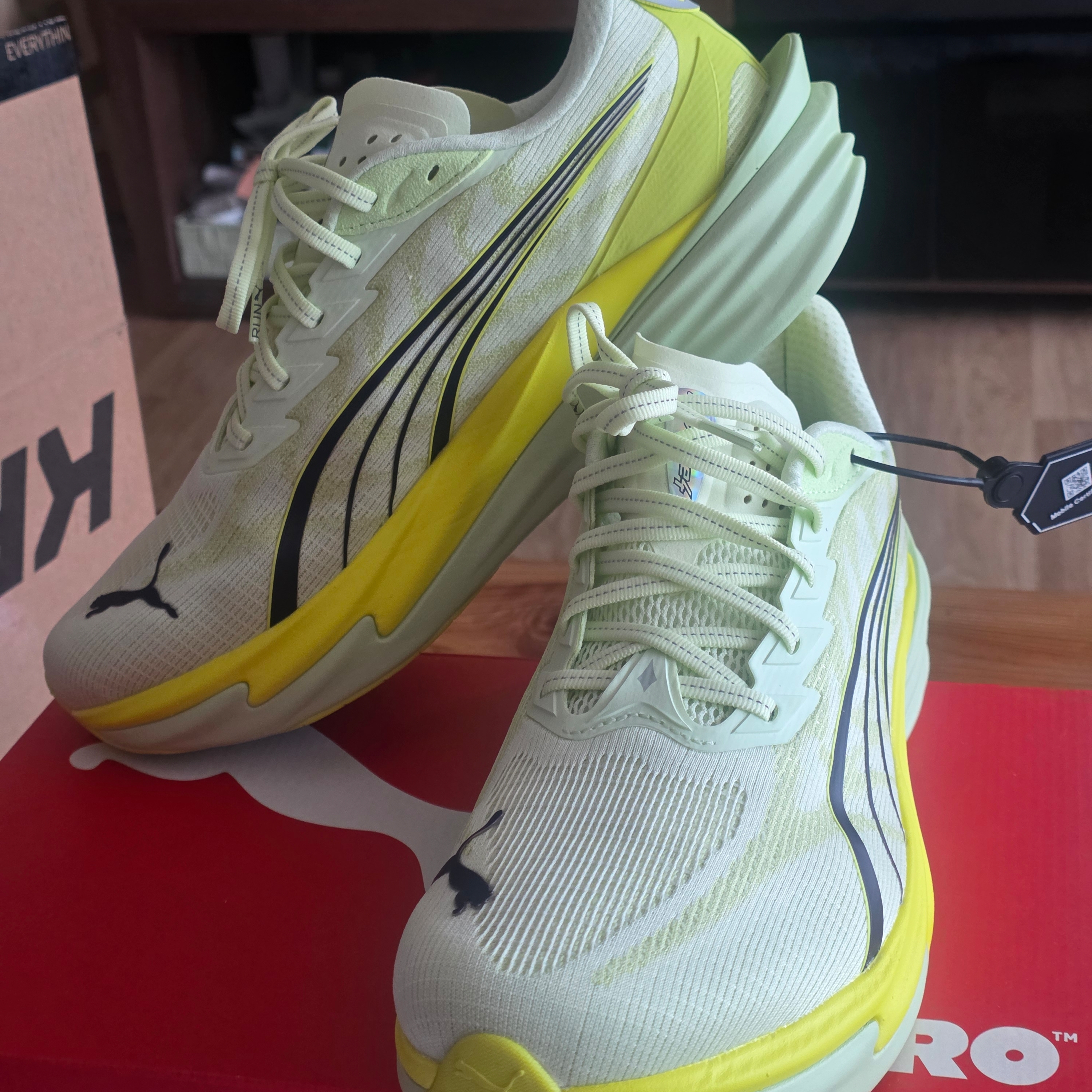 Puma Deviate Nitro 4 Wide Apple Spritz Lux Lime 착용 스타일 - 4