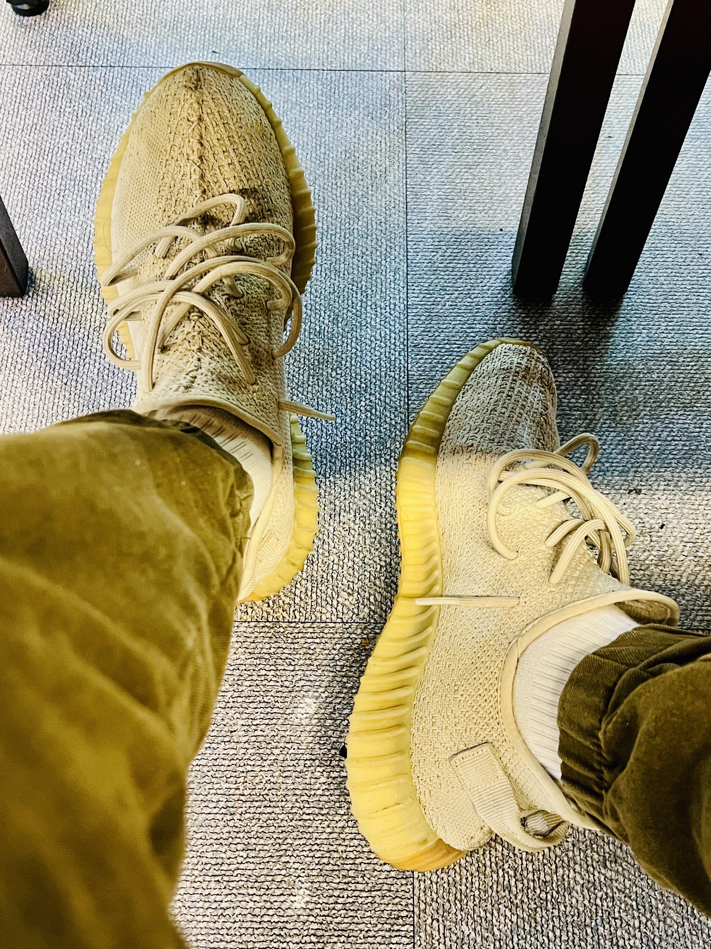 Adidas Yeezy Boost 350 V2 Sesame 2018 착용 스타일