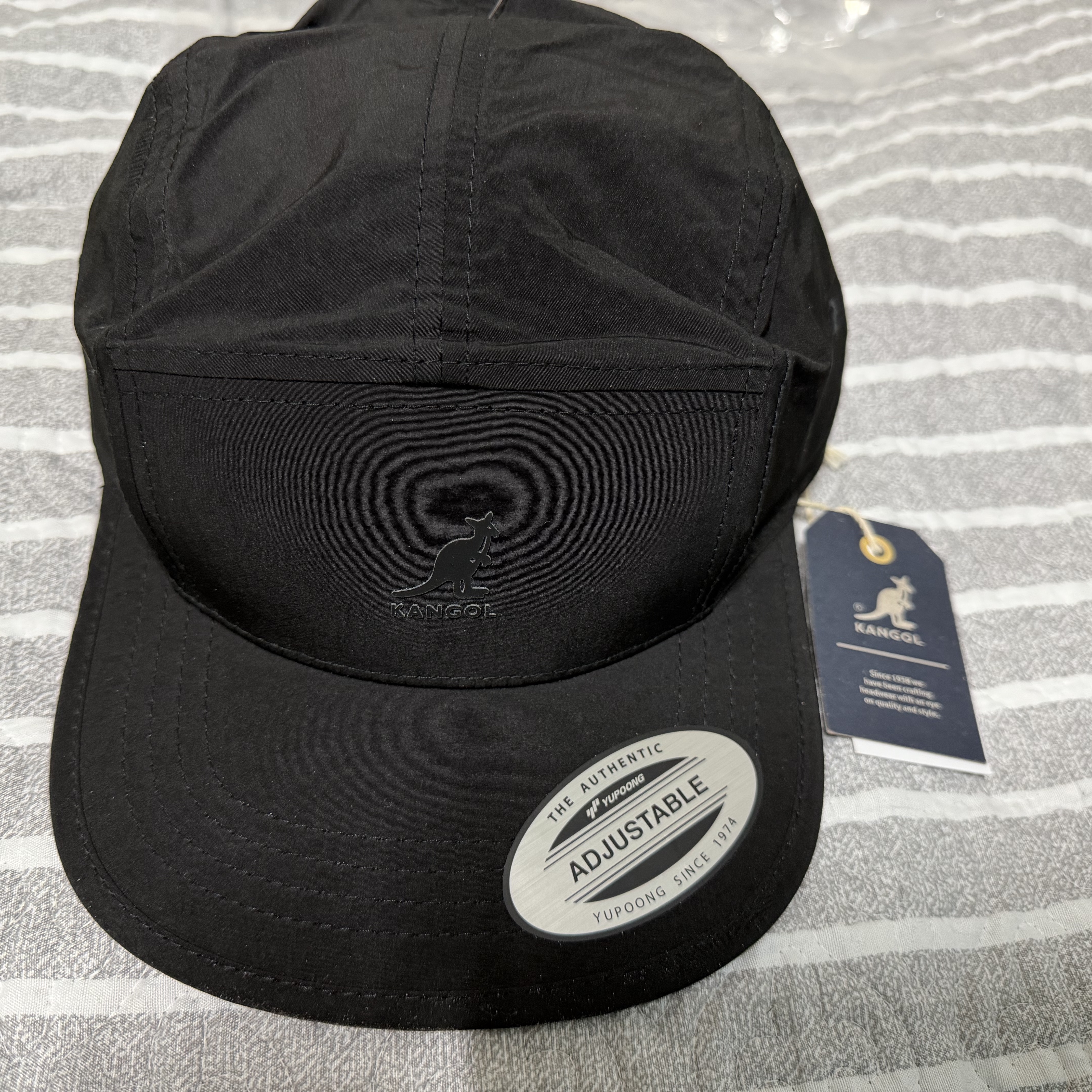 Kangol Soft Touch 5 Panel Baseball Cap Black 착용 스타일 - 2