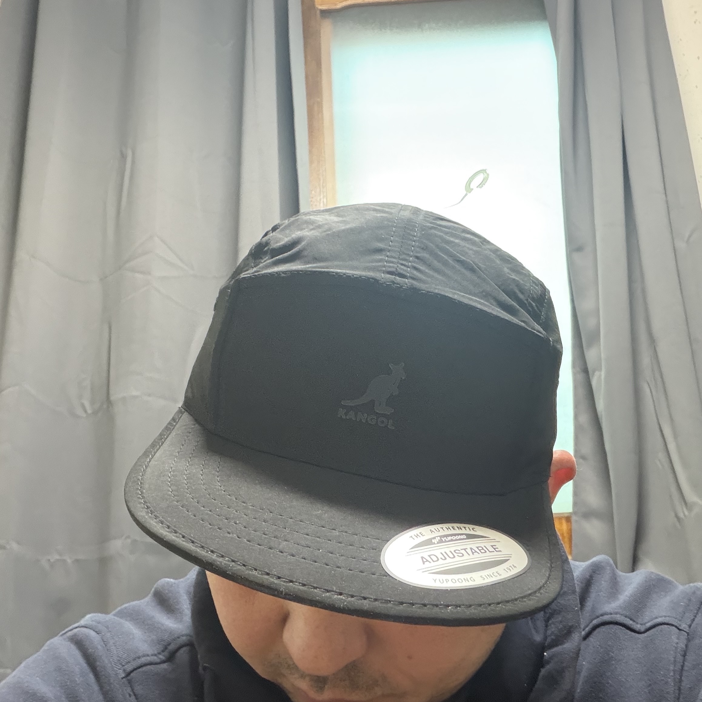 Kangol Soft Touch 5 Panel Baseball Cap Black 착용 스타일 - 1