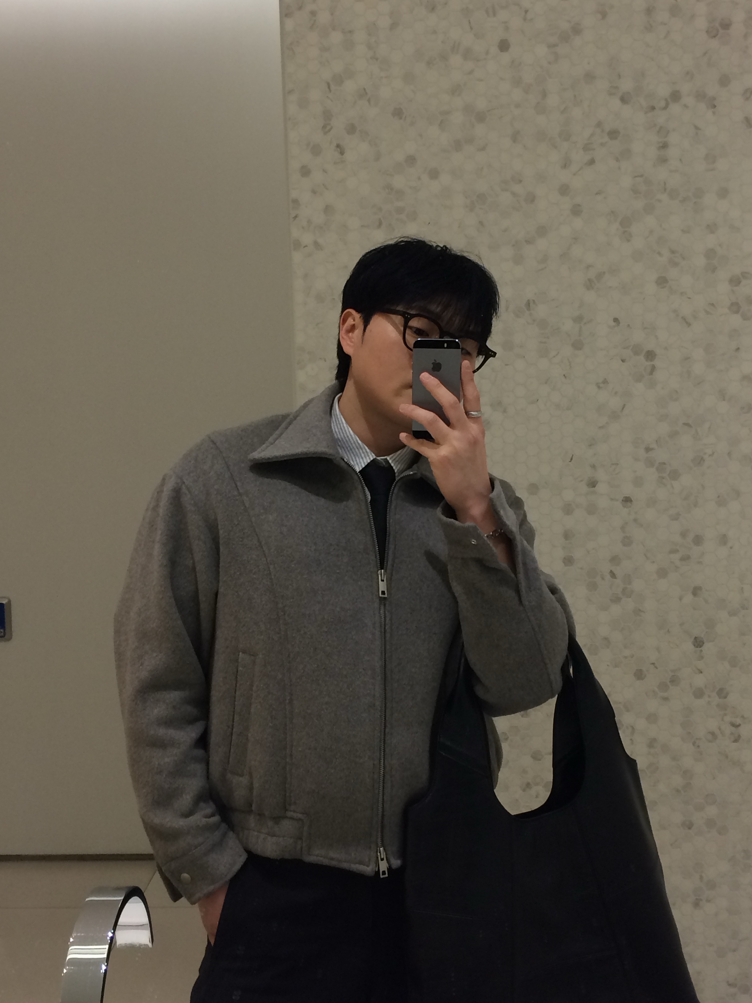 Prada Re-Nylon Gabardine Tie Black, Romantic Move Selection Square Toe Chelsea Boots Black 착용 스타일 - 1