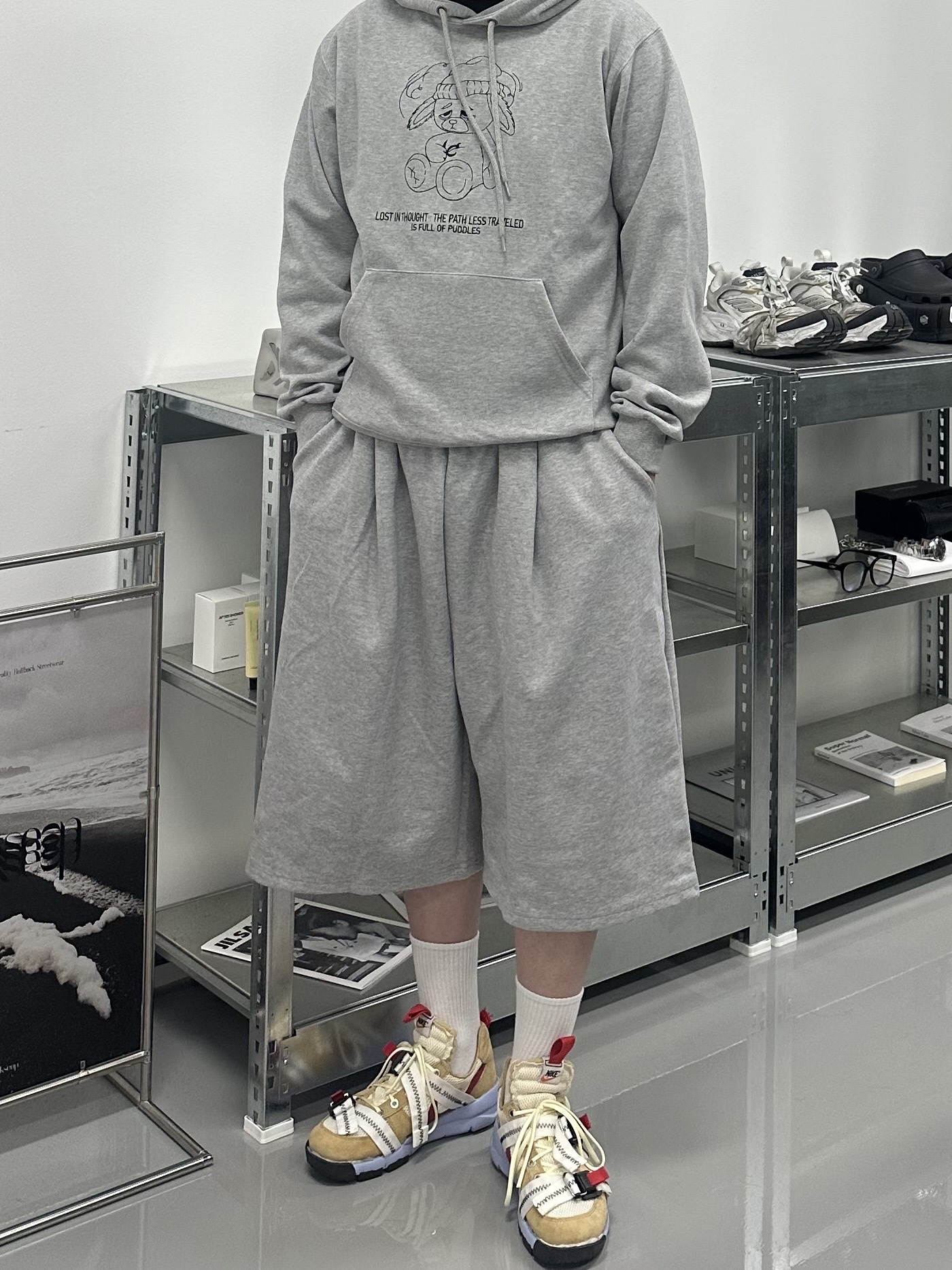 Nike x Tom Sachs Mars Yard Overshoe 3.0 착용 스타일 - 2