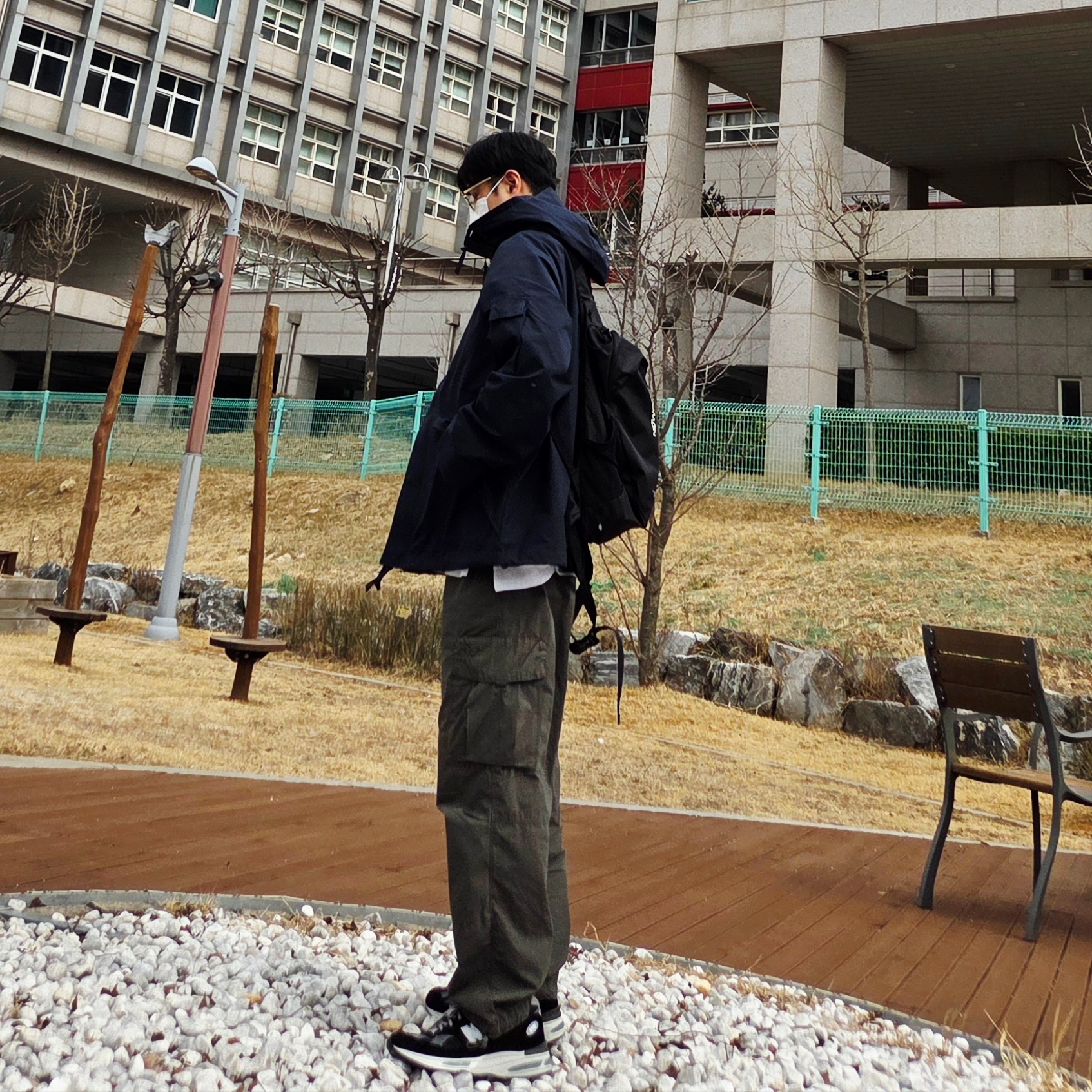 New Balance 991v2 Made in UK Black, Salomon Trailblazer 20 Black ์ฐฉ์ฉ ์คํ์ผ - 2