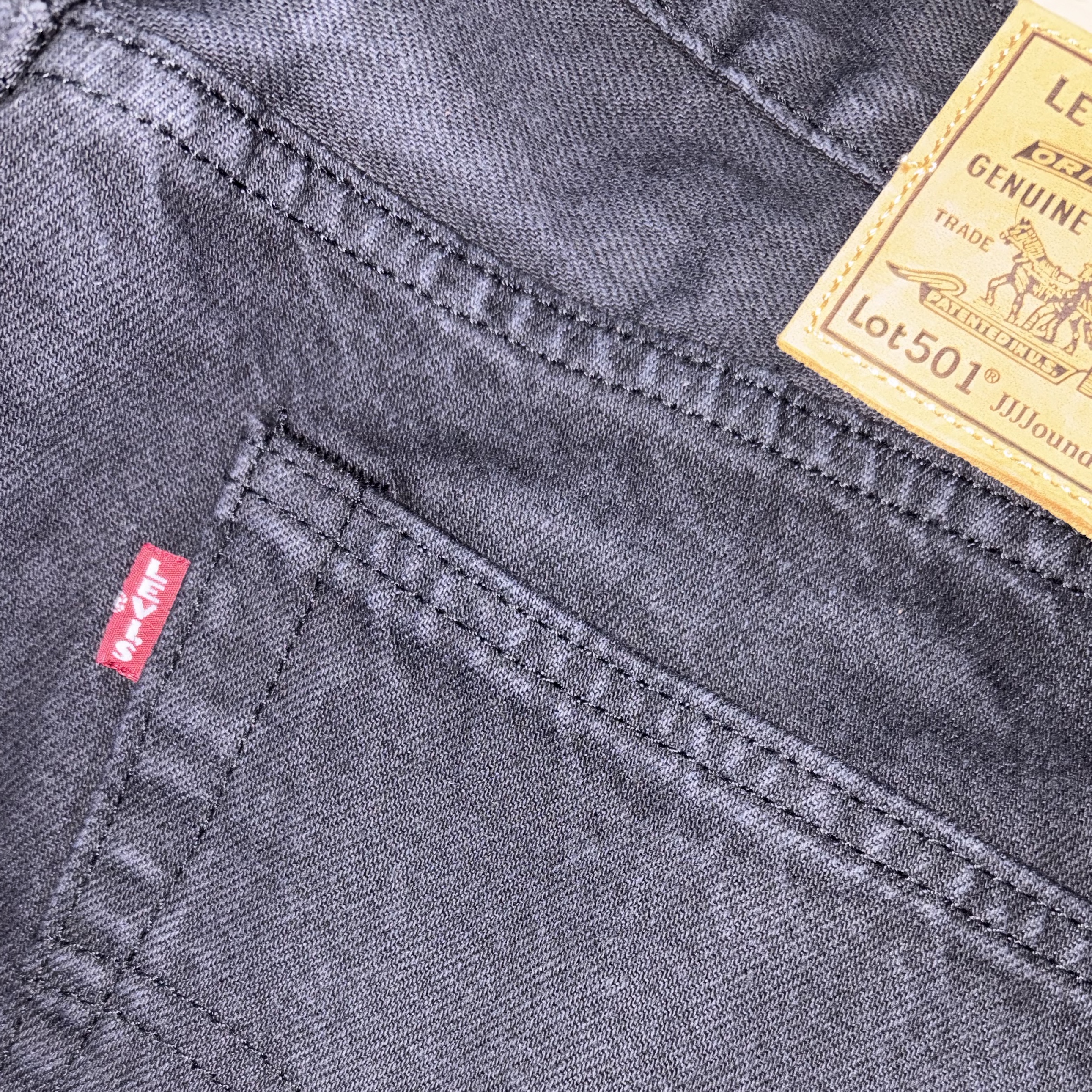 Levi's x JJJJound 501 93 Jean Black Overdye 착용 스타일