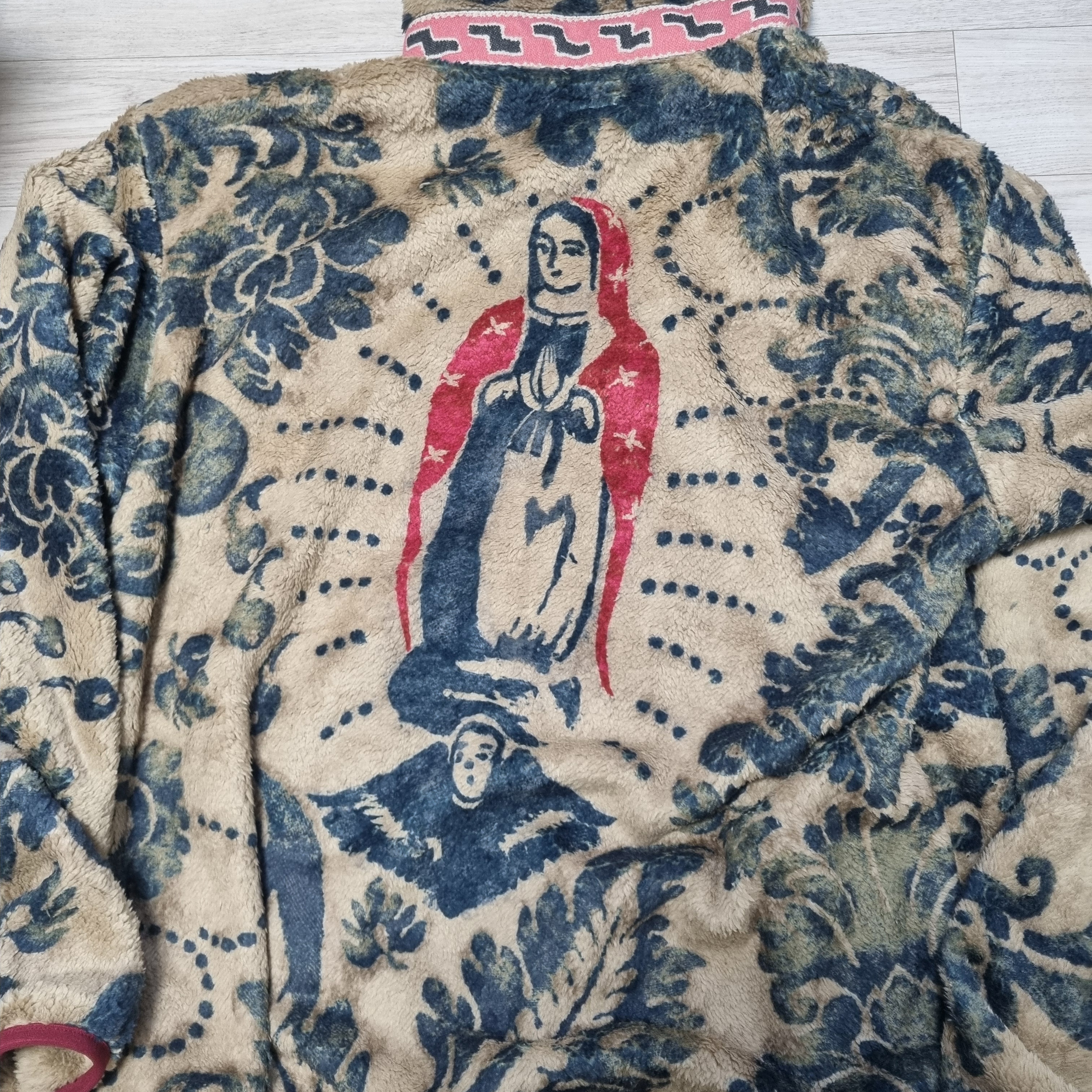 Kapital Damask Pattern Maria Fleece Zip Blouson Beige 착용 스타일 - 3