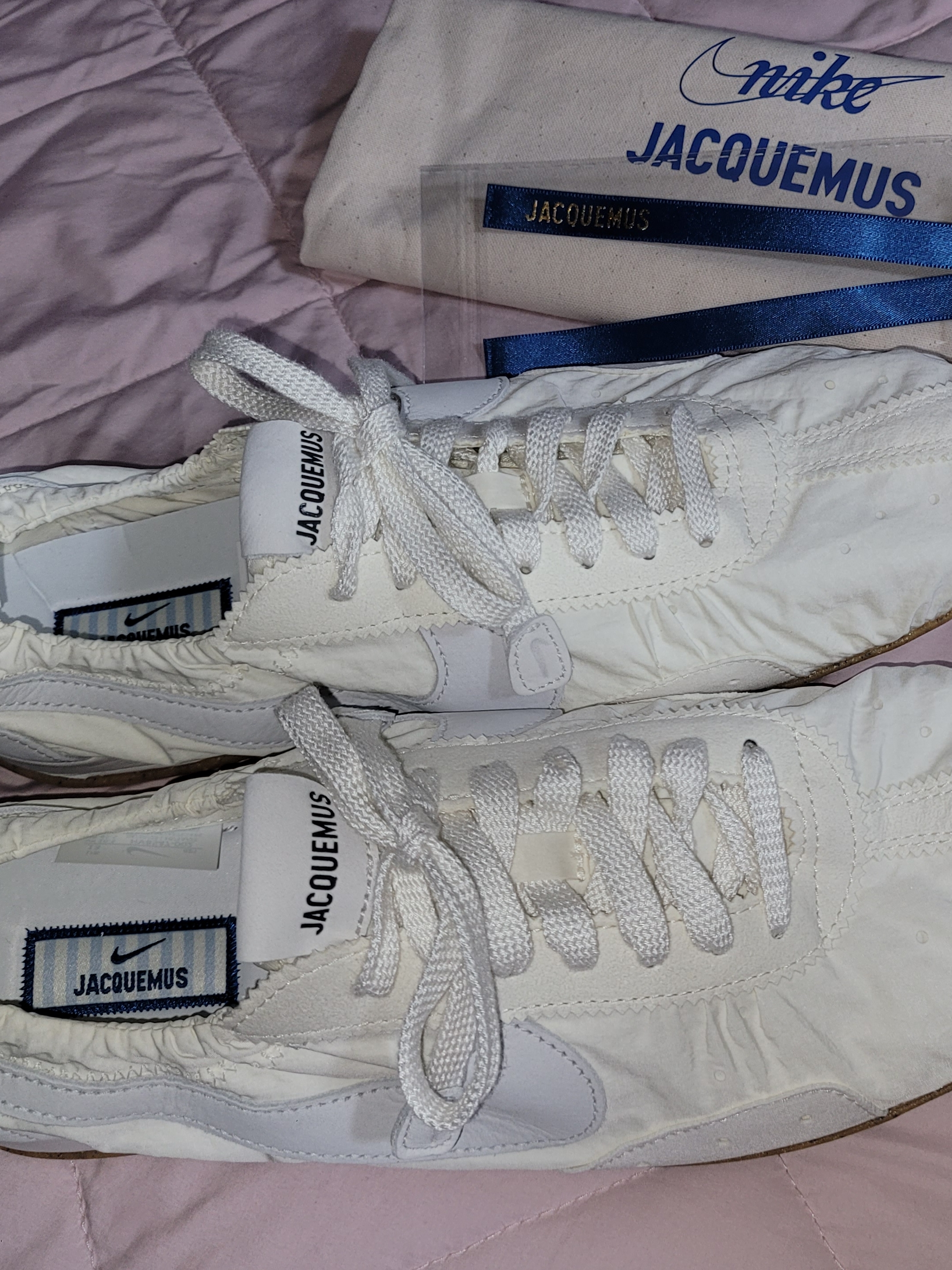 Nike x Jacquemus Moon Shoe SP Soft Pearl Sail 착용 스타일 - 2