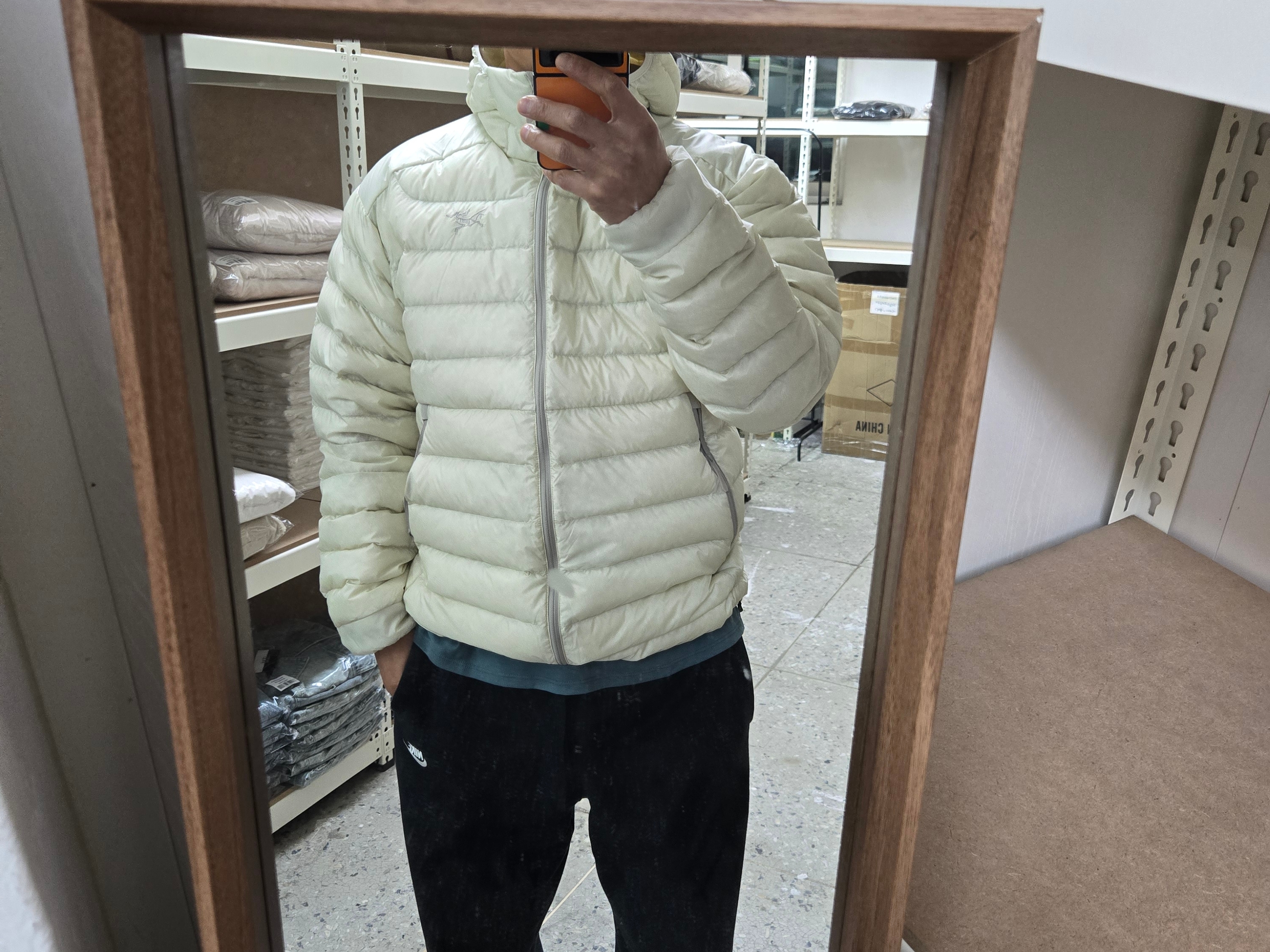 Arc'teryx Cerium Hoody Sea Salt 착용 스타일