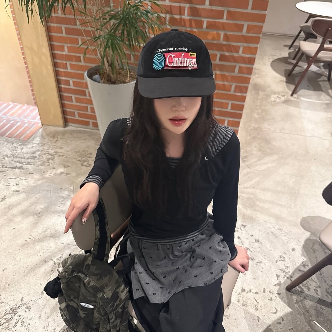 MAINBOOTH Cinefingers Ball Cap BLACK 착용 스타일 - 1