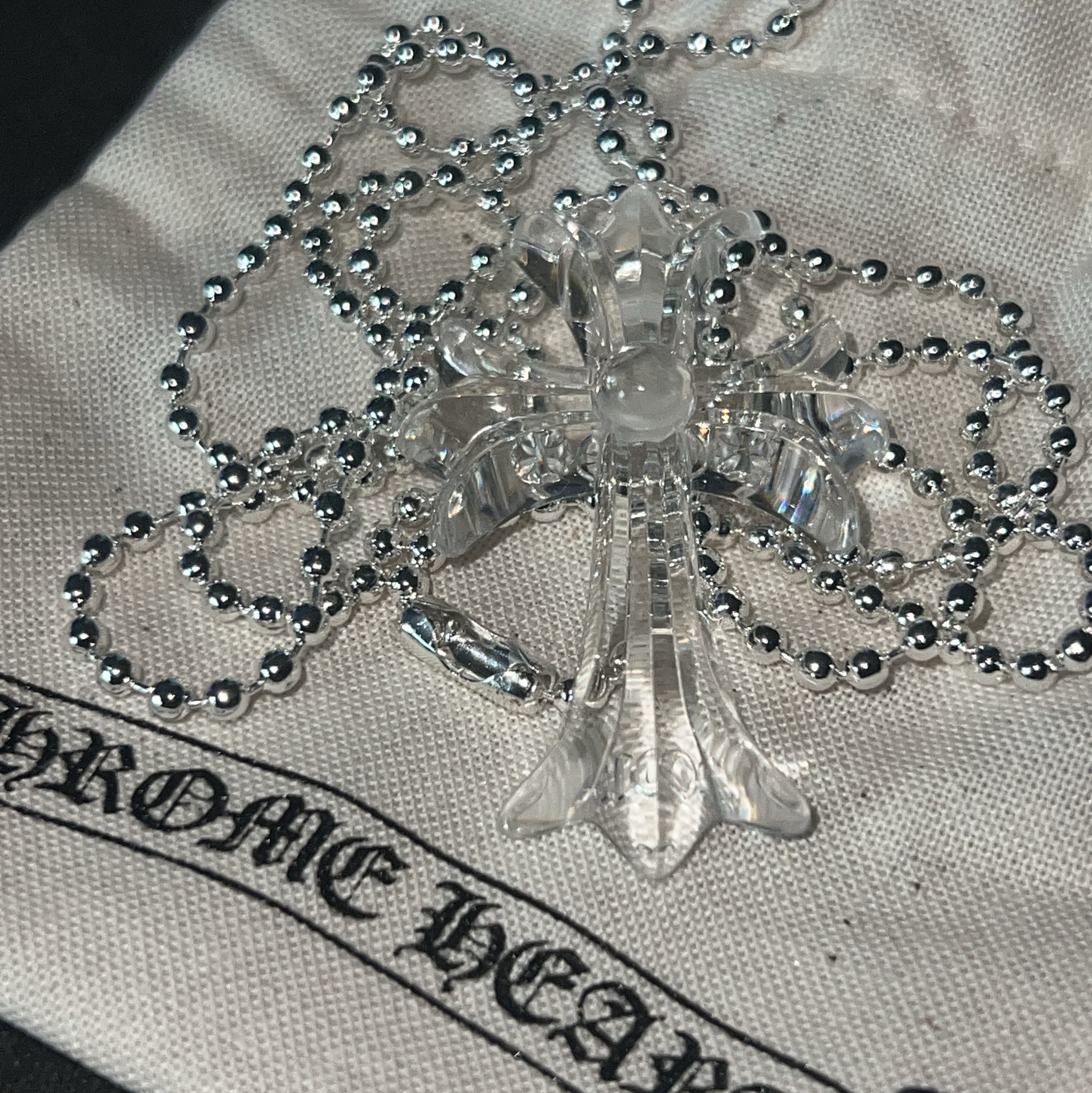 Chrome Hearts Silichrome CH Cross Pendant Clear 2025 착용 스타일