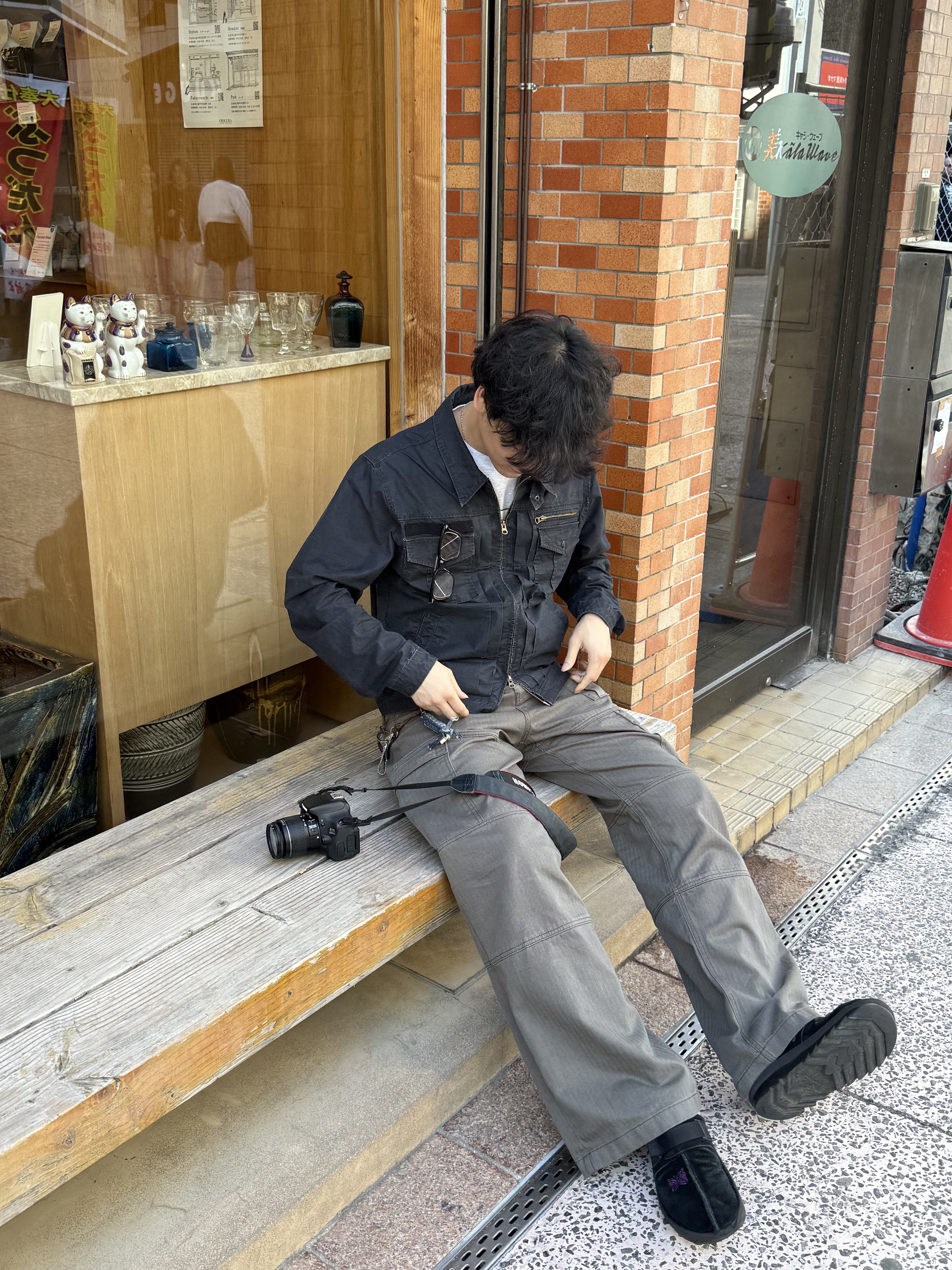 CHOWOO Vintage Washed 5 Pockets Work Jacket Washed Navy, CHOWOO 4 Panel Cargo Pockets Herringbone Twill Pants Khaki 착용 스타일 - 1