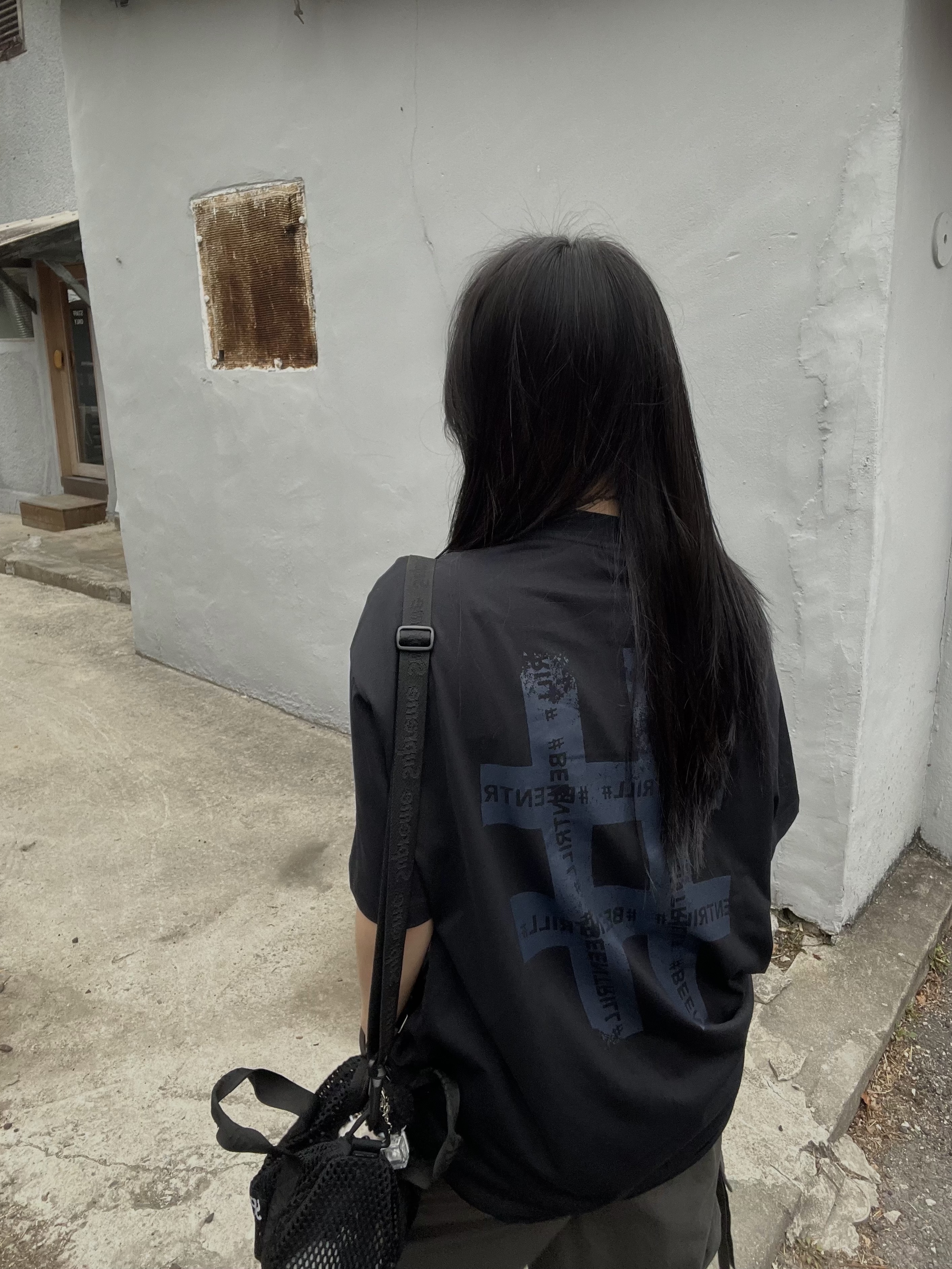 Supreme Mesh Mini Duffle Bag Black - 25SS 착용 스타일 - 3