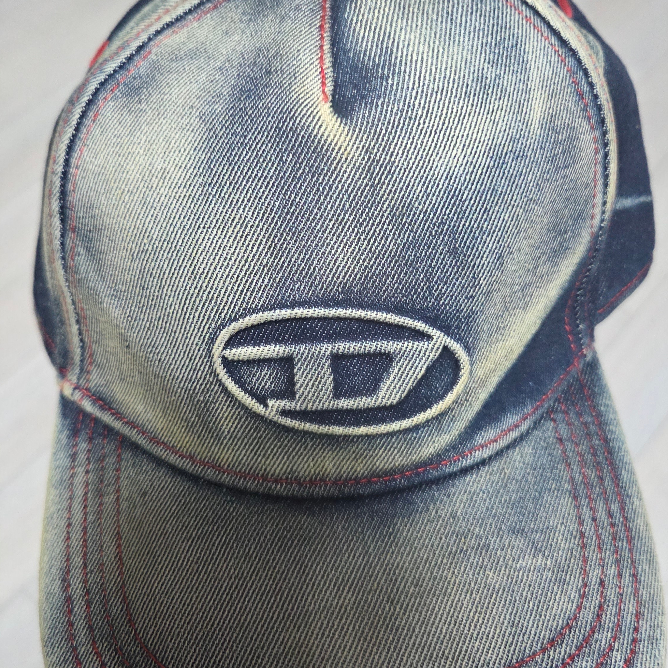 Diesel C-Seymon Treated Denim Baseball Cap Blue White 착용 스타일