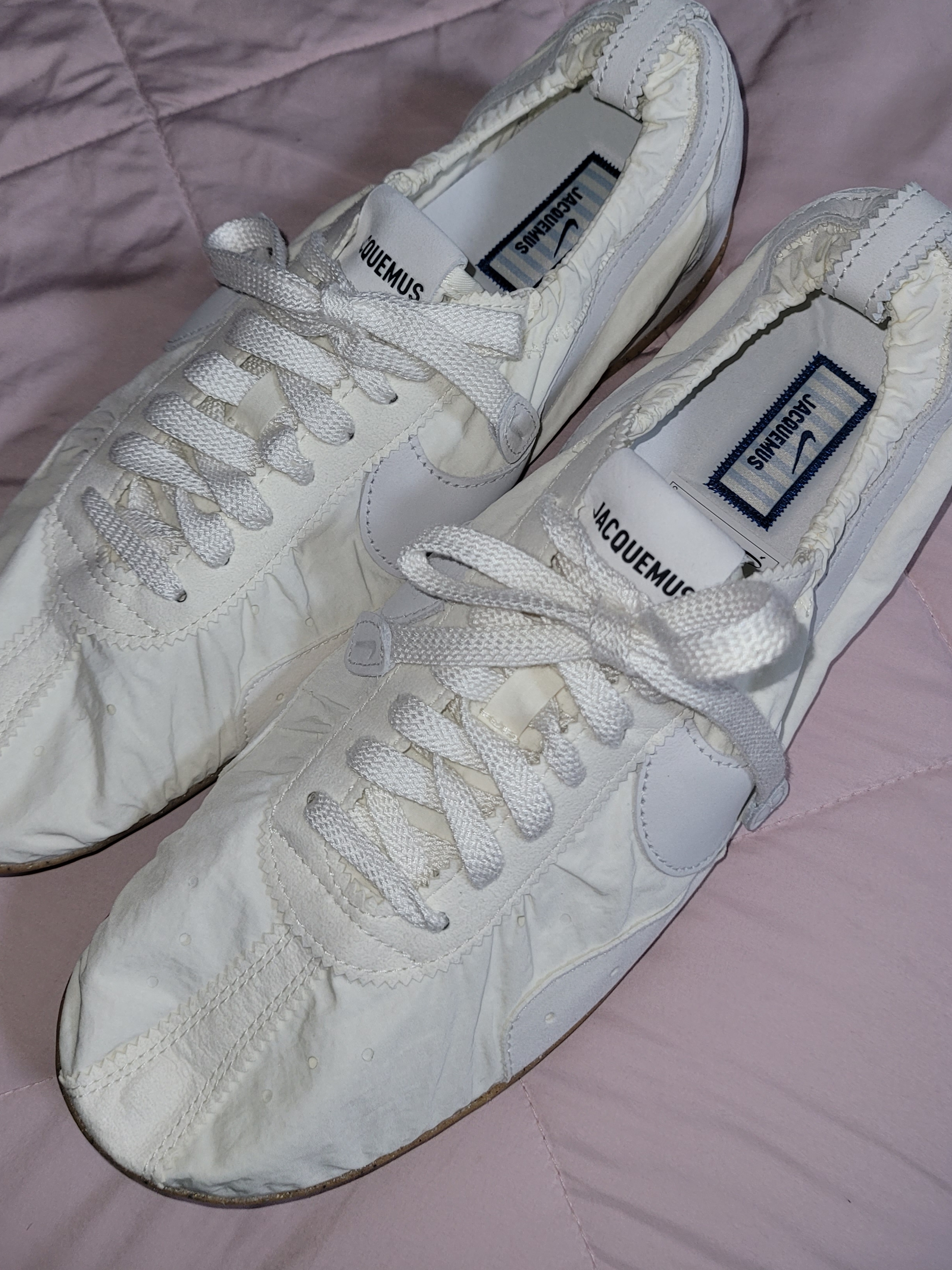 Nike x Jacquemus Moon Shoe SP Soft Pearl Sail 착용 스타일 - 1