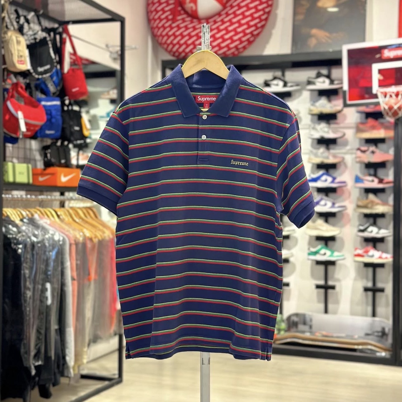Supreme Washed Stripe Polo White - 26SS, Supreme Washed Stripe Polo Navy - 26SS 착용 스타일 - 5