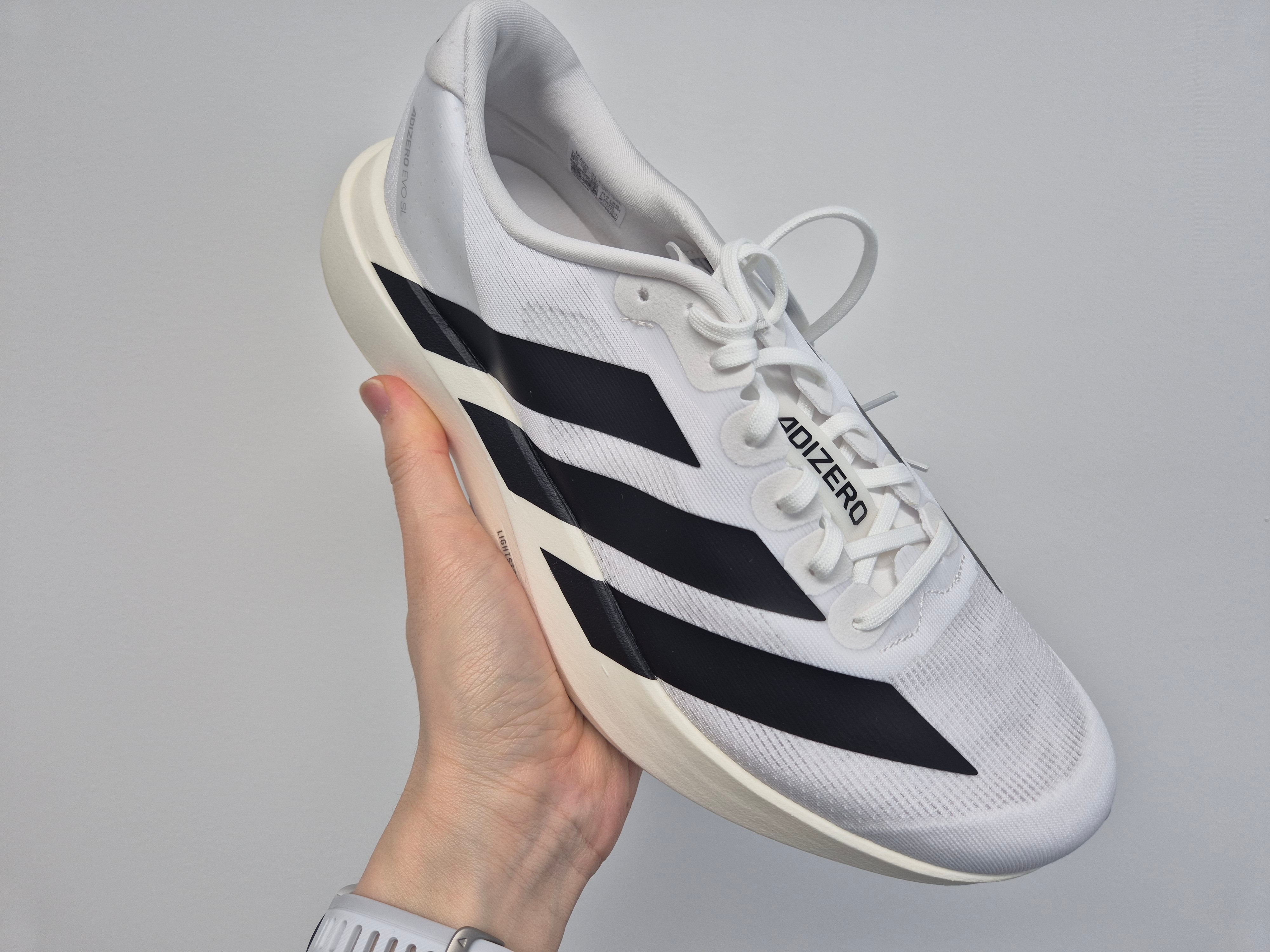 Adidas Adizero EVO SL Cloud White Core Black 착용 스타일 - 1