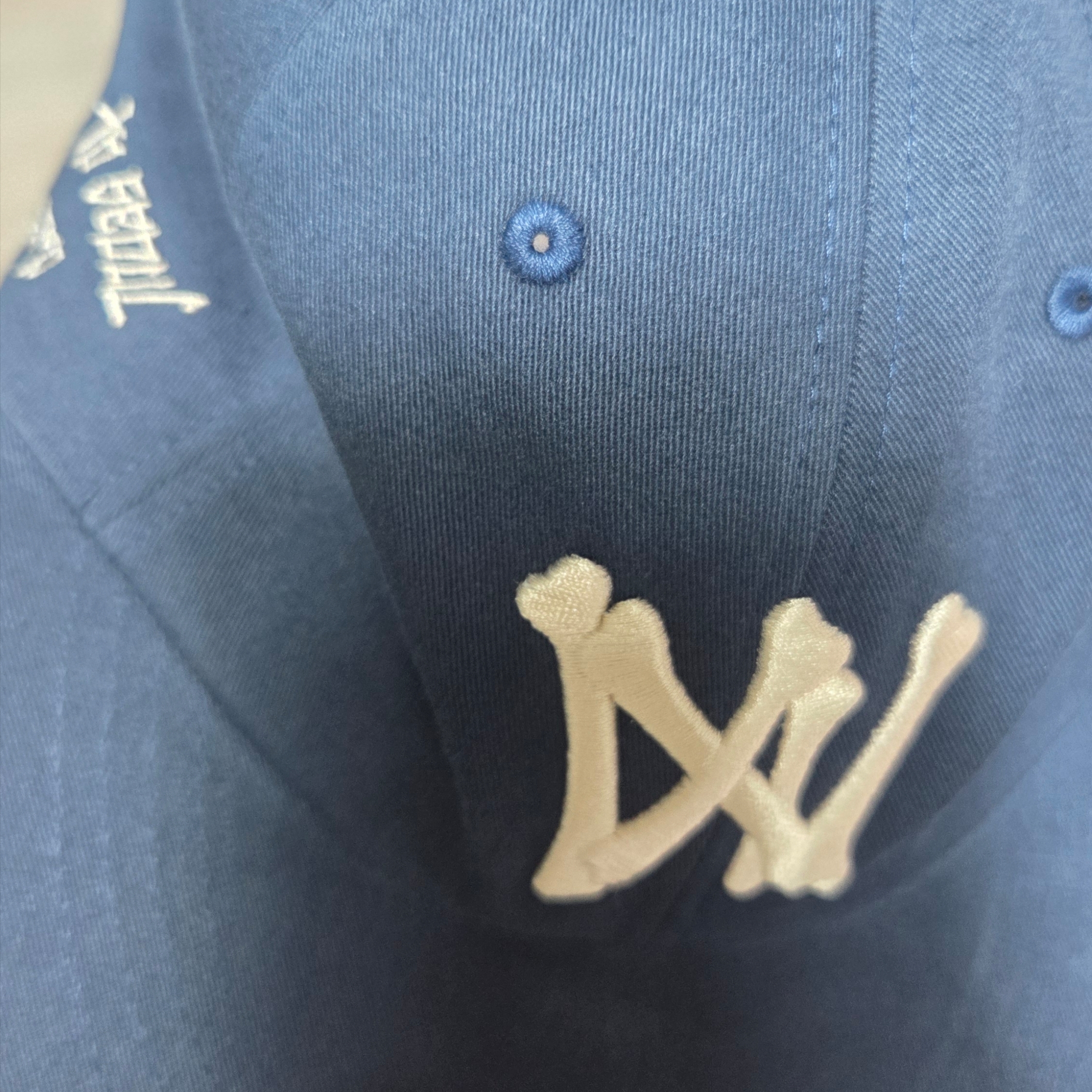 Aoiro 6-Panel Bone A/N Cap Navy 착용 스타일