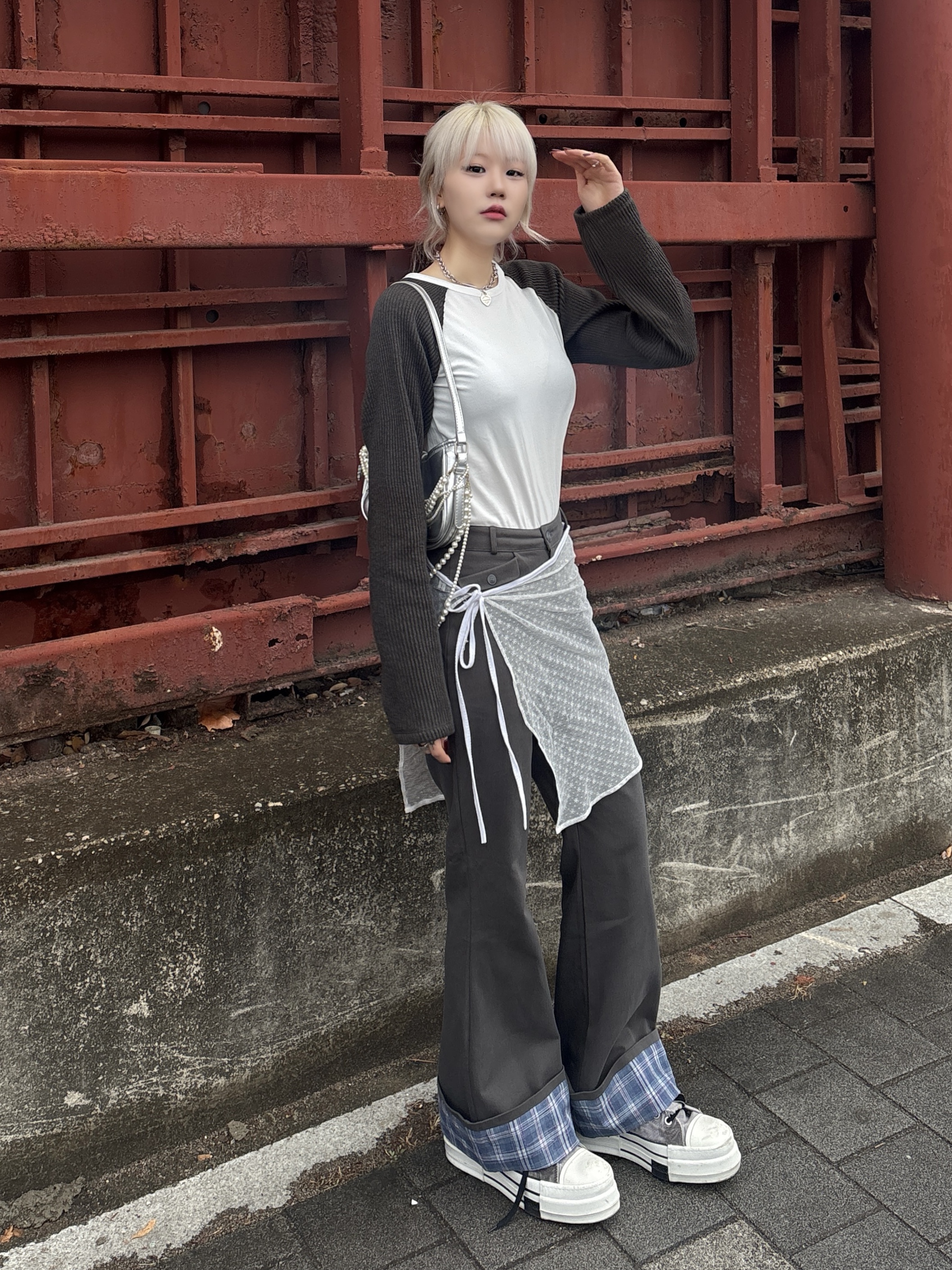 Converse x Drkshdw DBL Drkstar Overdye Chuck 70 Hi Concrete 착용 스타일 - 4